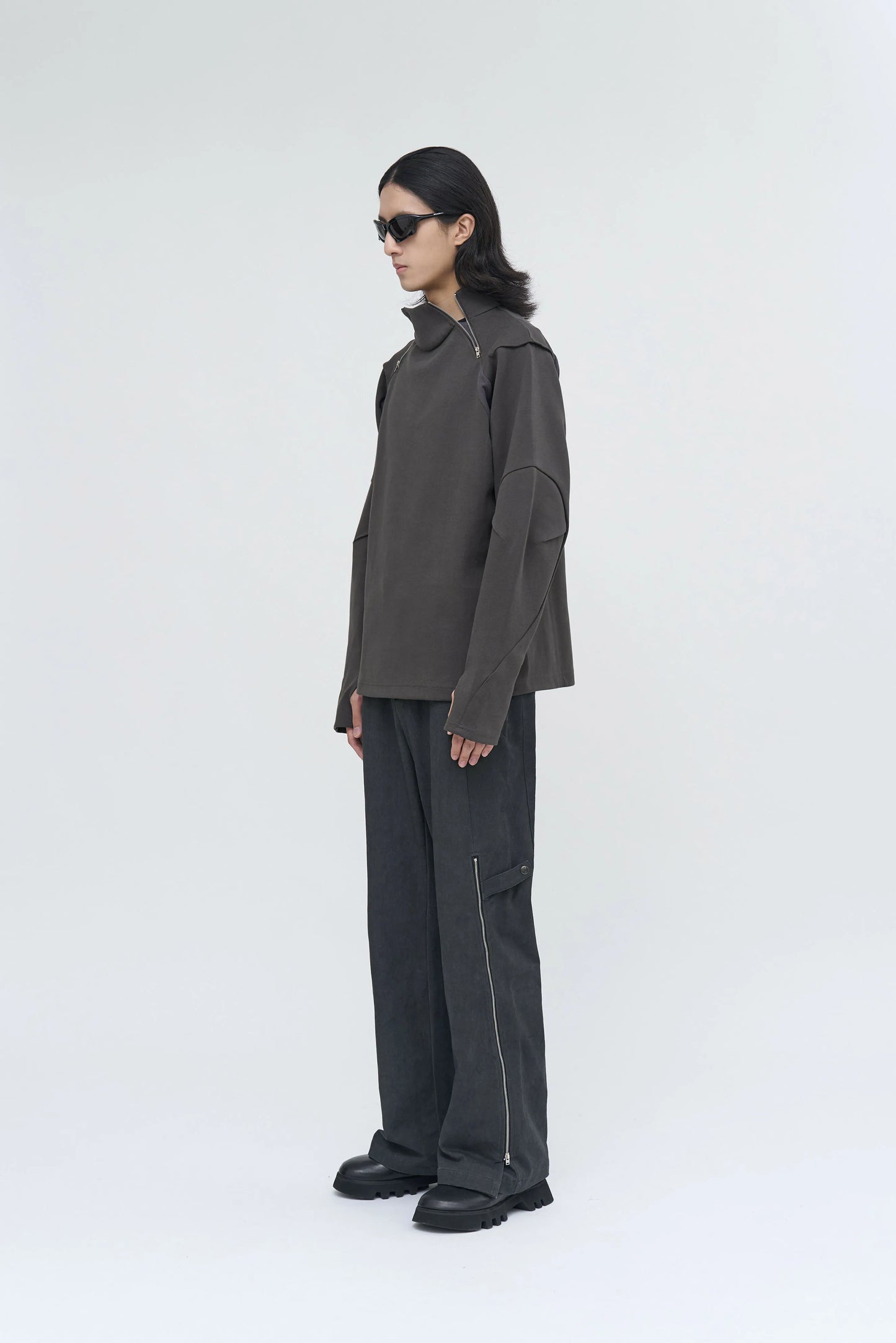 EQUALNEAR - Rift Zip T-neck - Gray