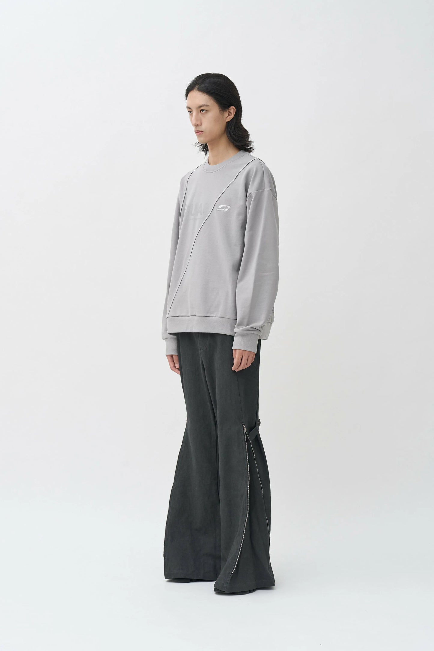 EQUALNEAR - Rift Logo Sweatshirt - Gray