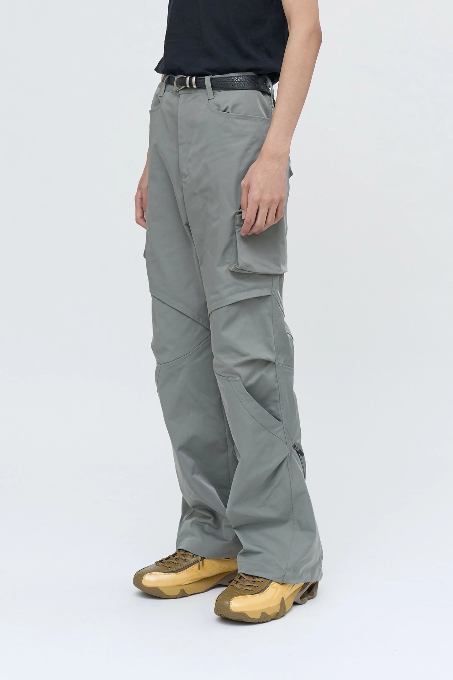 EQUALNEAR - Rift Zip Cargo Pants - Gray Green