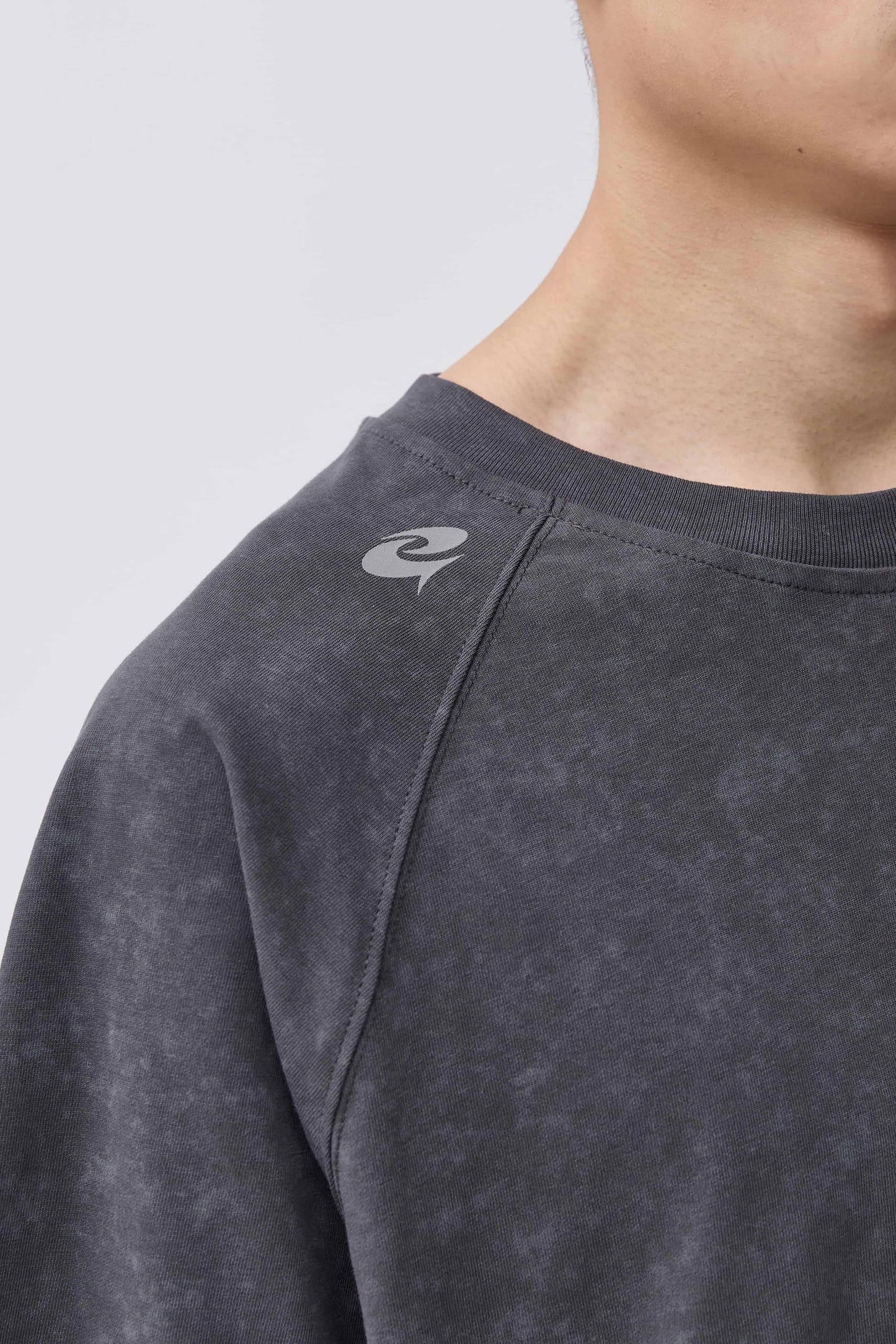 EQUALNEAR - C&G Raglan Tee - Dark Gray