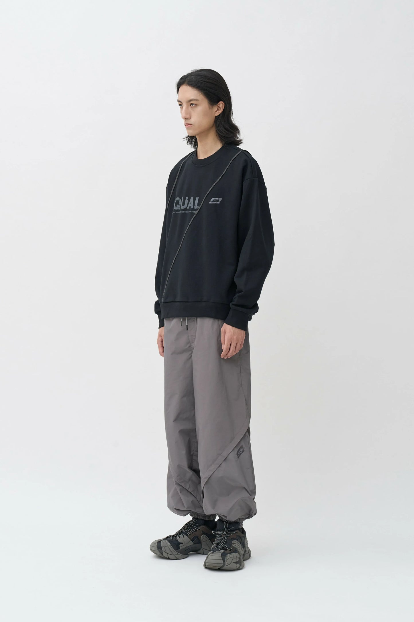 EQUALNEAR - Rift Logo Sweatshirt - Black