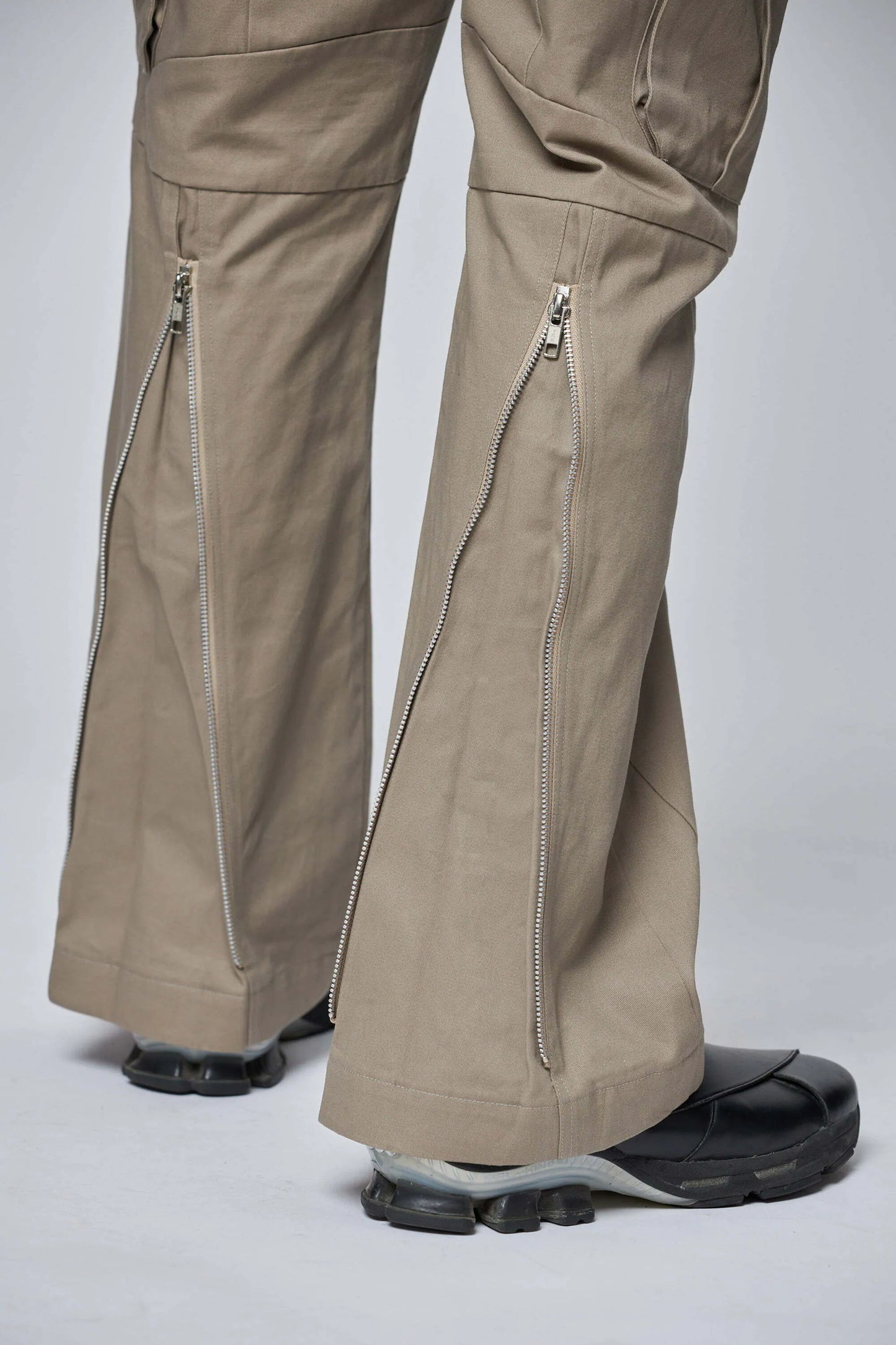 EQUALNEAR - E's Flow Cargo Pants - Khaki