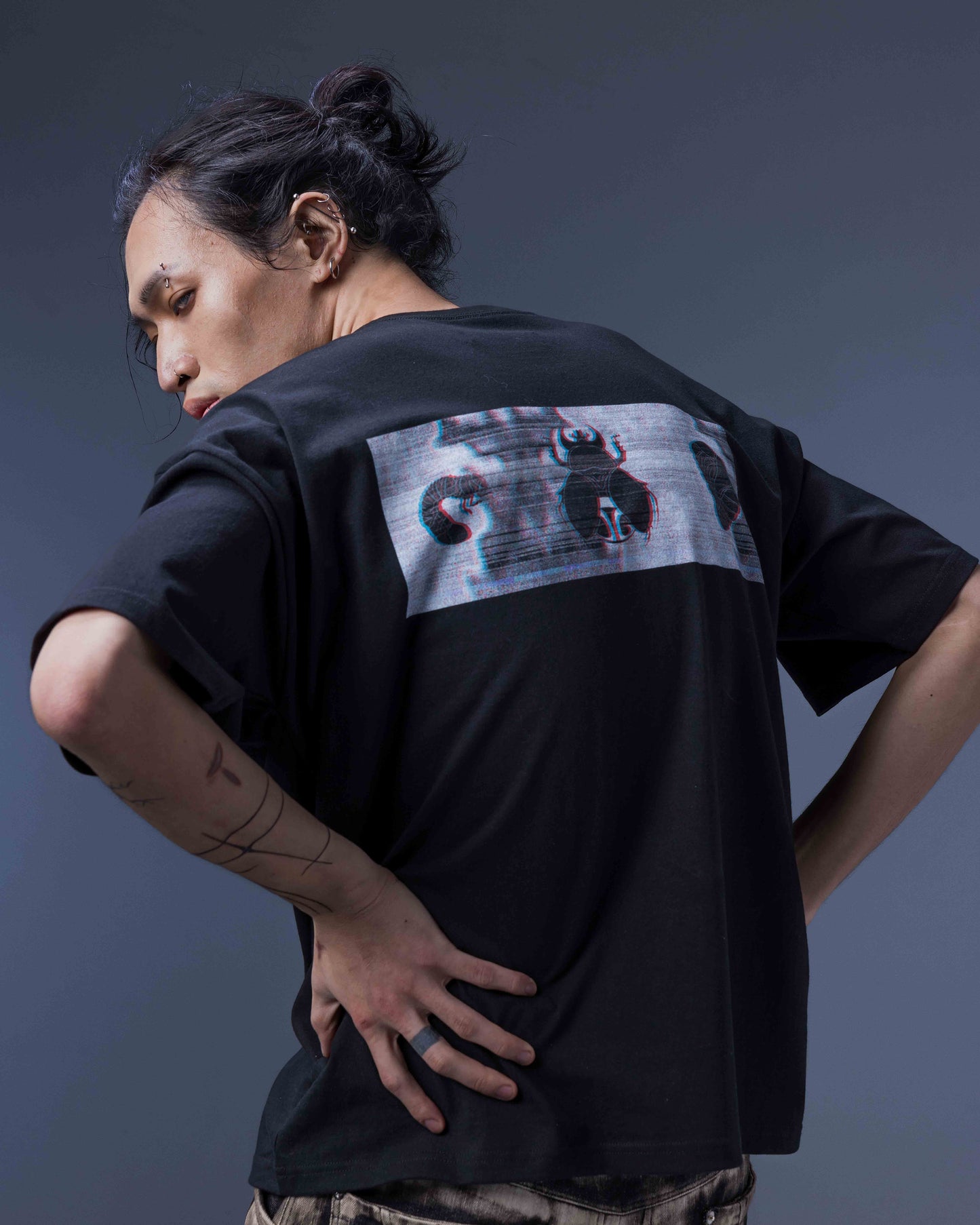 JIMMY GUTSON - Scarab Graphic T-Shirt