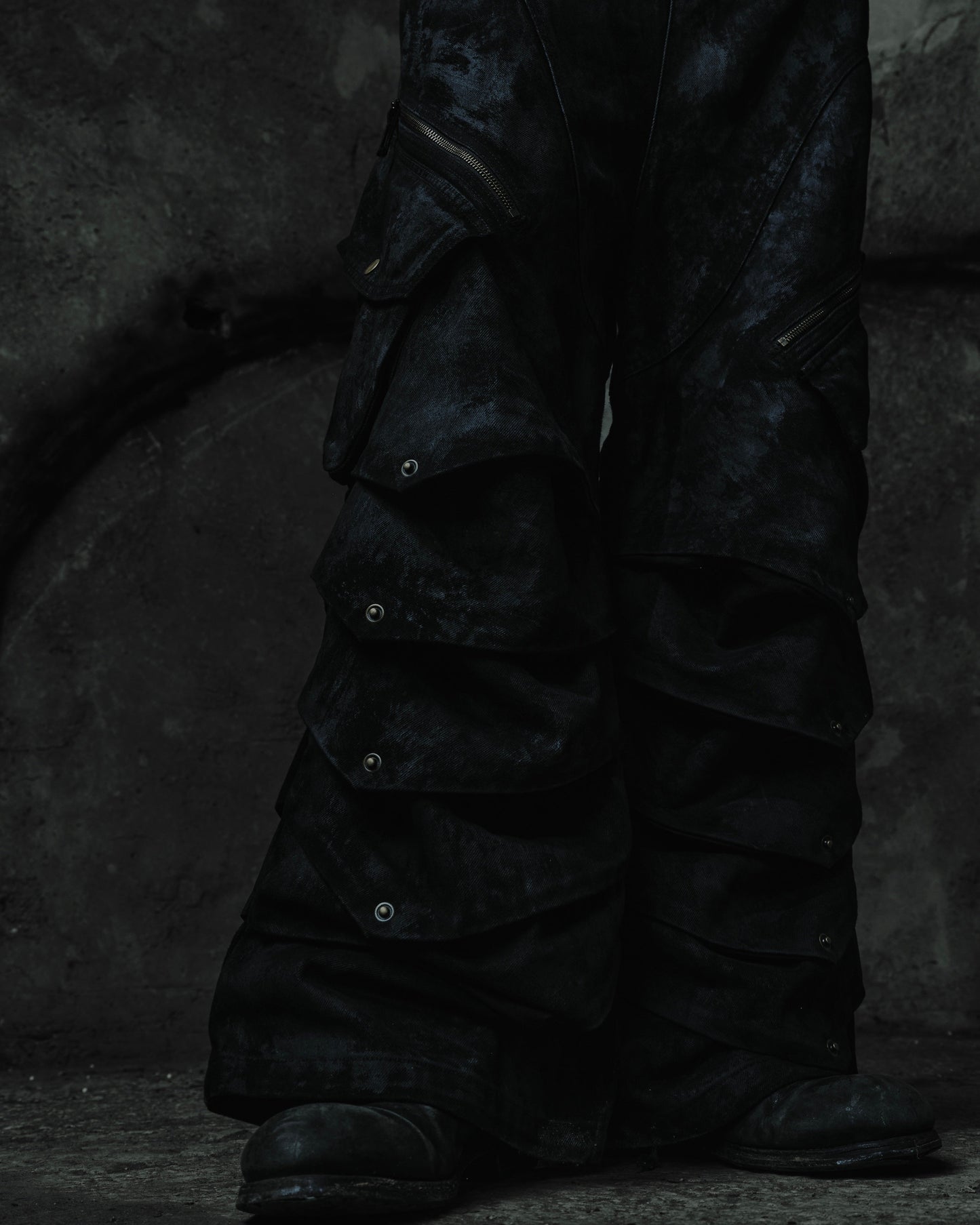 renkè - Coated Cargo Armour Trousers