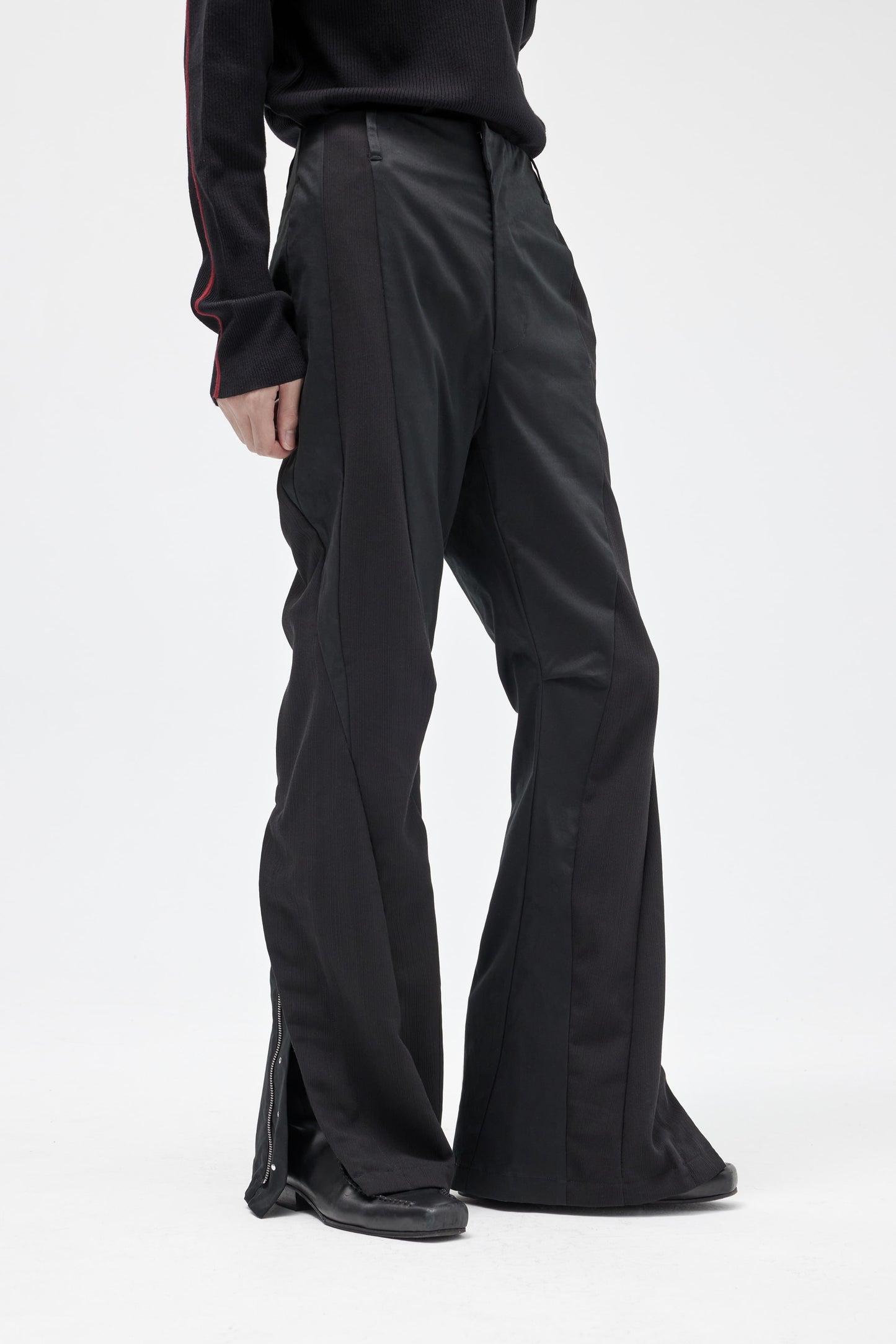 EQUALNEAR - Alchemist flared pants - Black