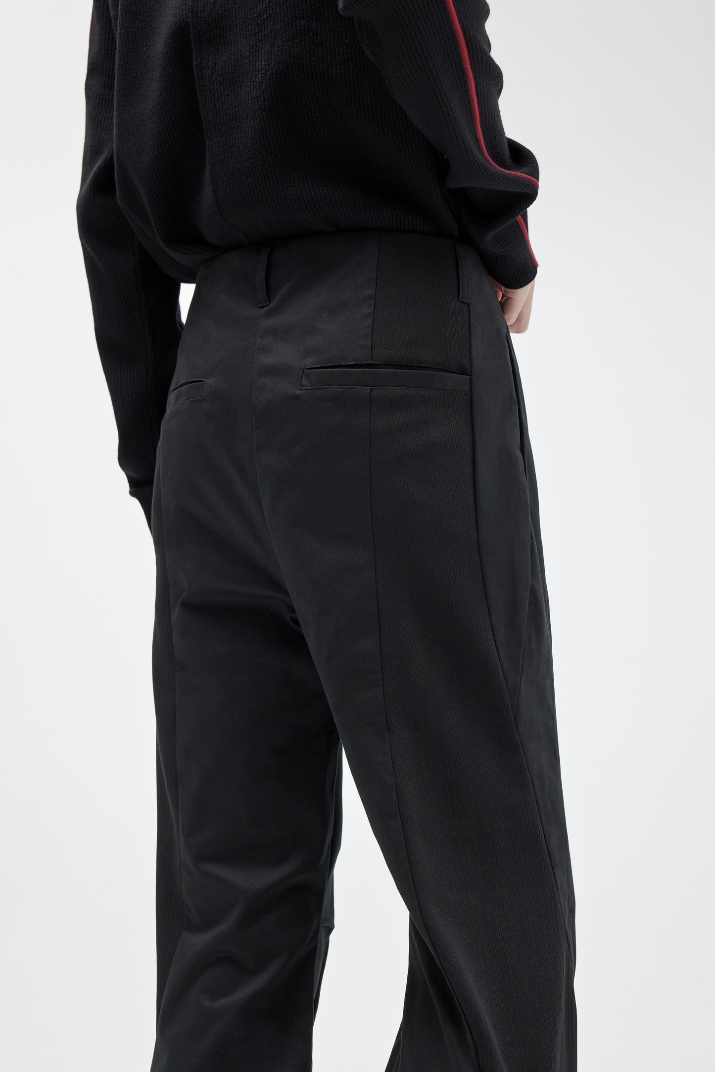 EQUALNEAR - Alchemist flared pants - Black