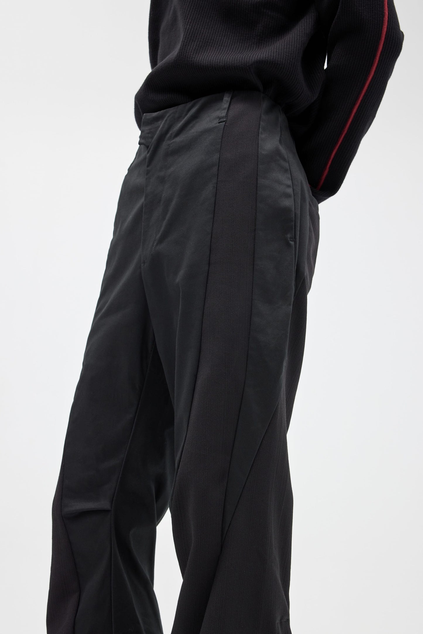 EQUALNEAR - Alchemist flared pants - Black