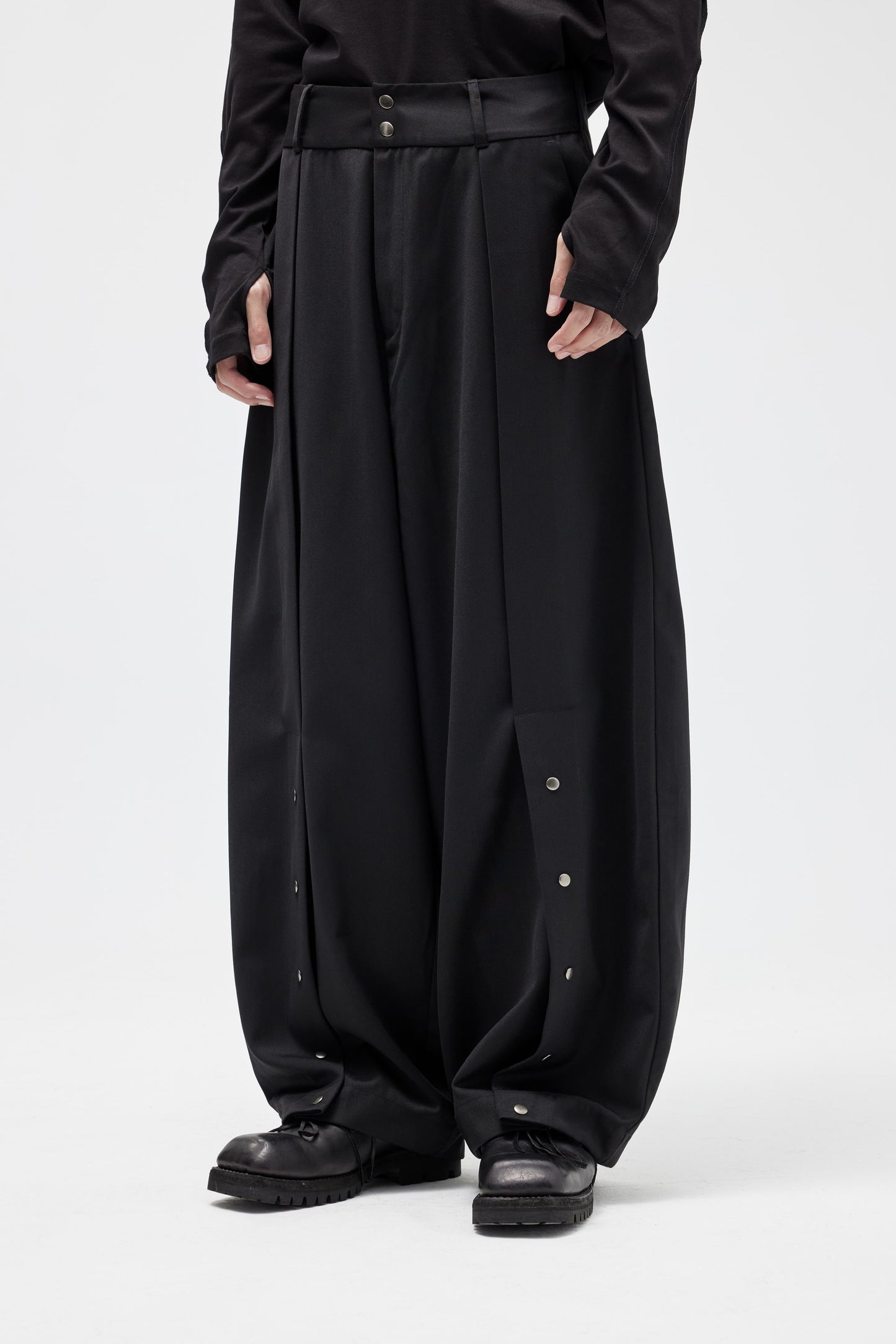 EQUALNEAR - Horizon Wide Pants - Black
