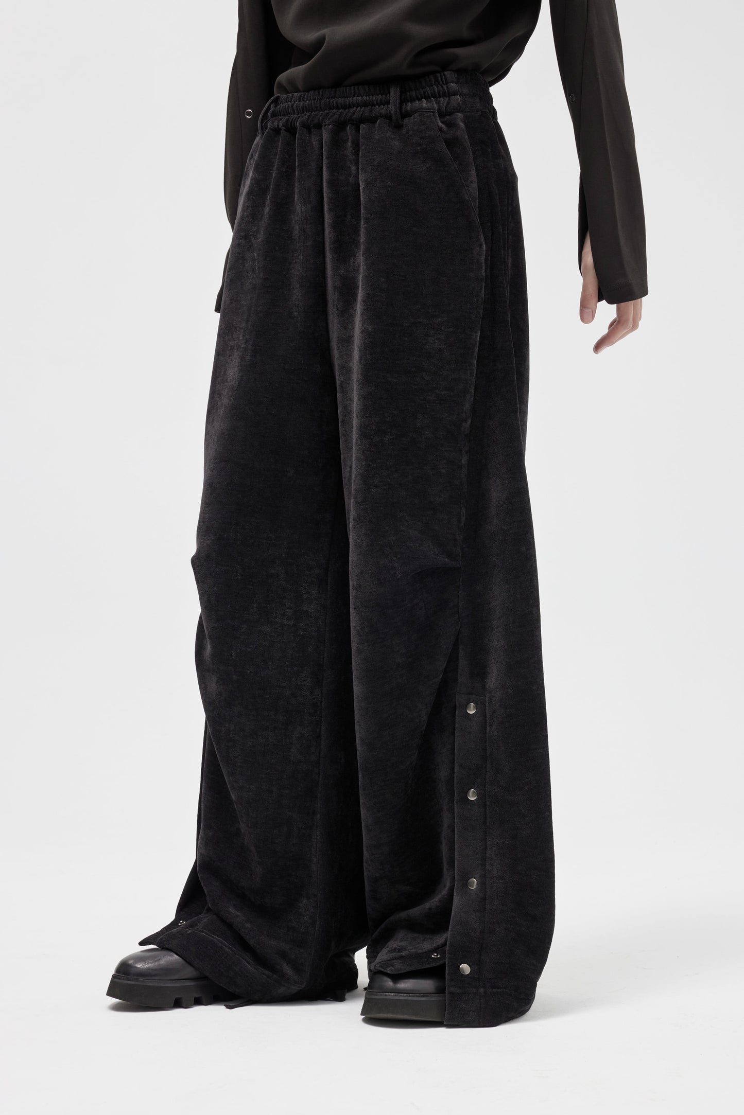 EQUALNEAR - Blanket Sweatpants - Black