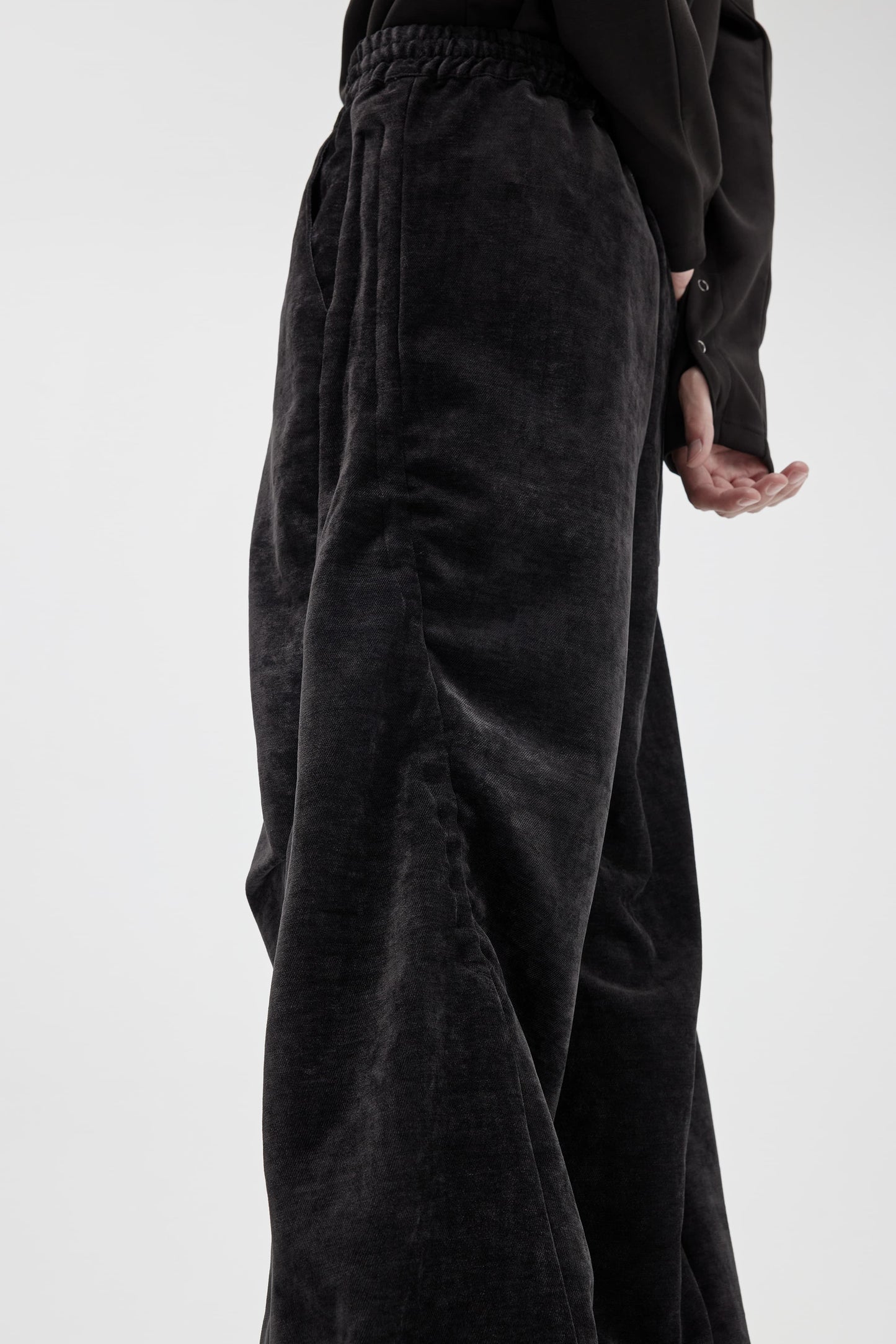 EQUALNEAR - Blanket Sweatpants - Black