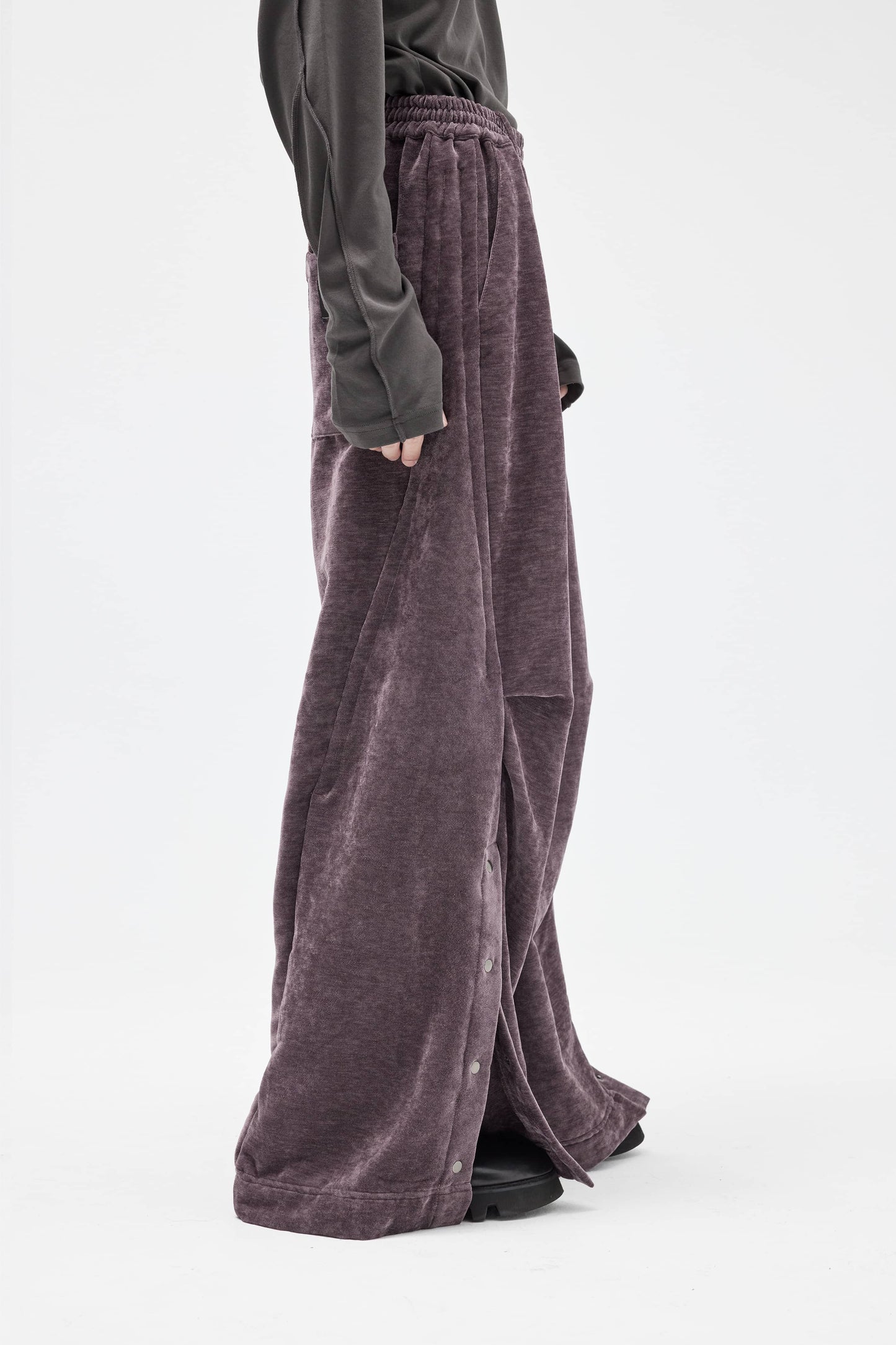 EQUALNEAR - Blanket Sweatpants - Brown
