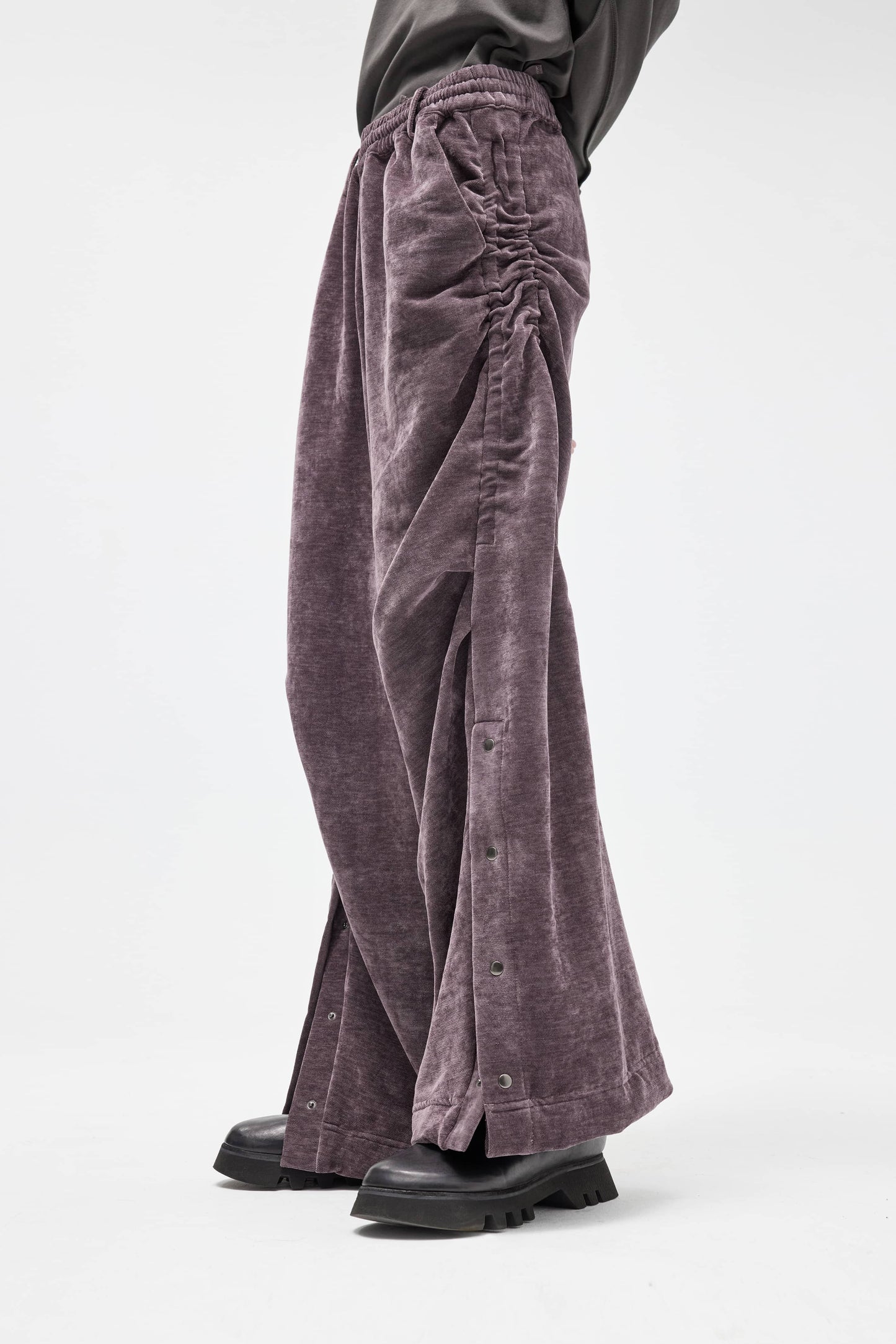 EQUALNEAR - Blanket Sweatpants - Brown