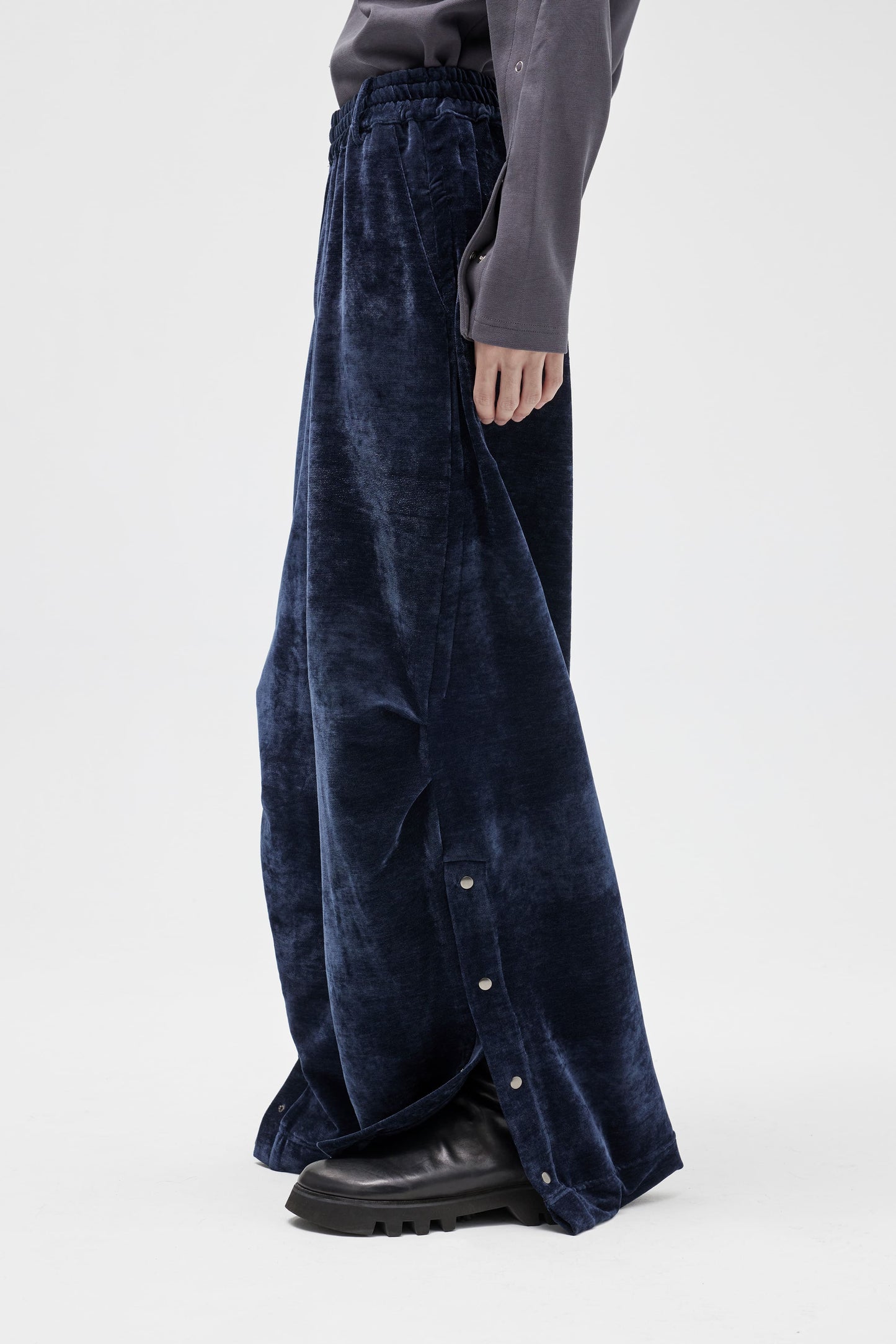 EQUALNEAR - Blanket Sweatpants - Blue