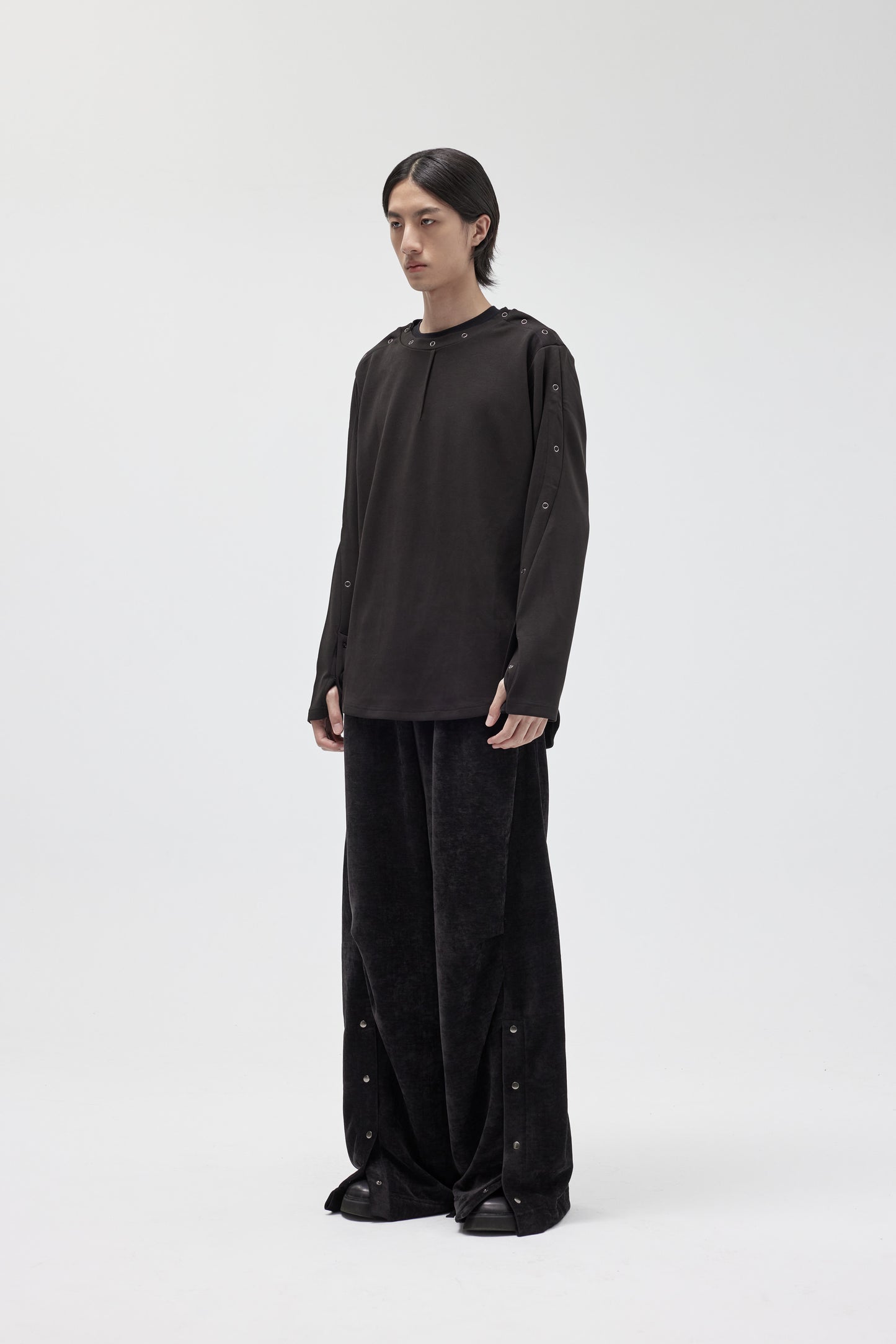 EQUALNEAR - Astro Henley Sweatshirt - Black