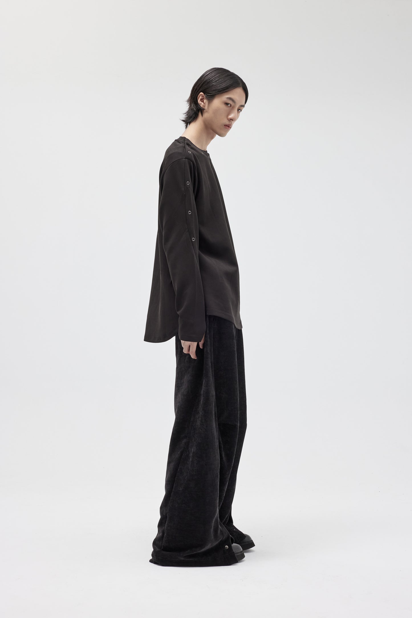 EQUALNEAR - Astro Henley Sweatshirt - Black