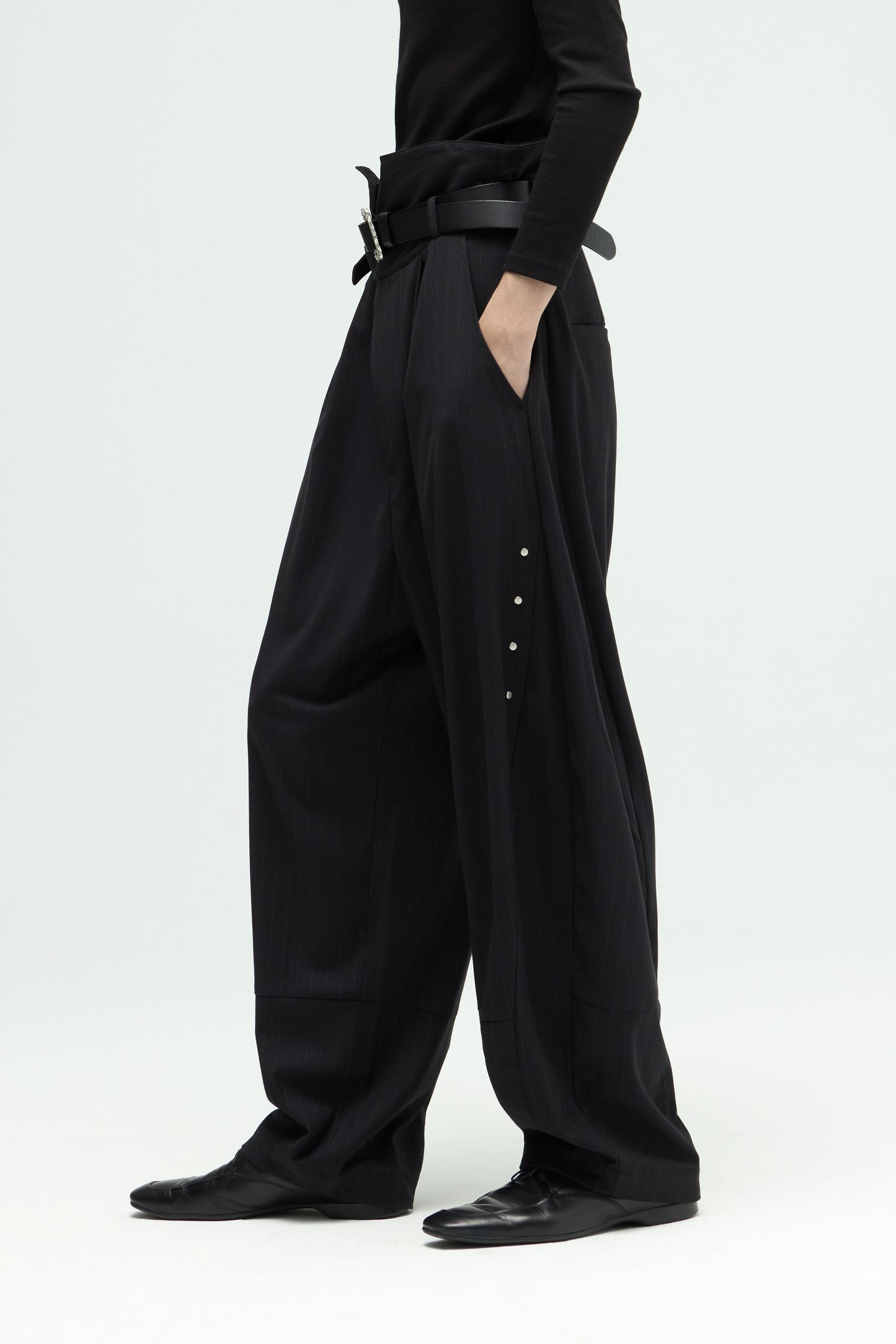 EQUALNEAR - Groundline Wide Pants - Black