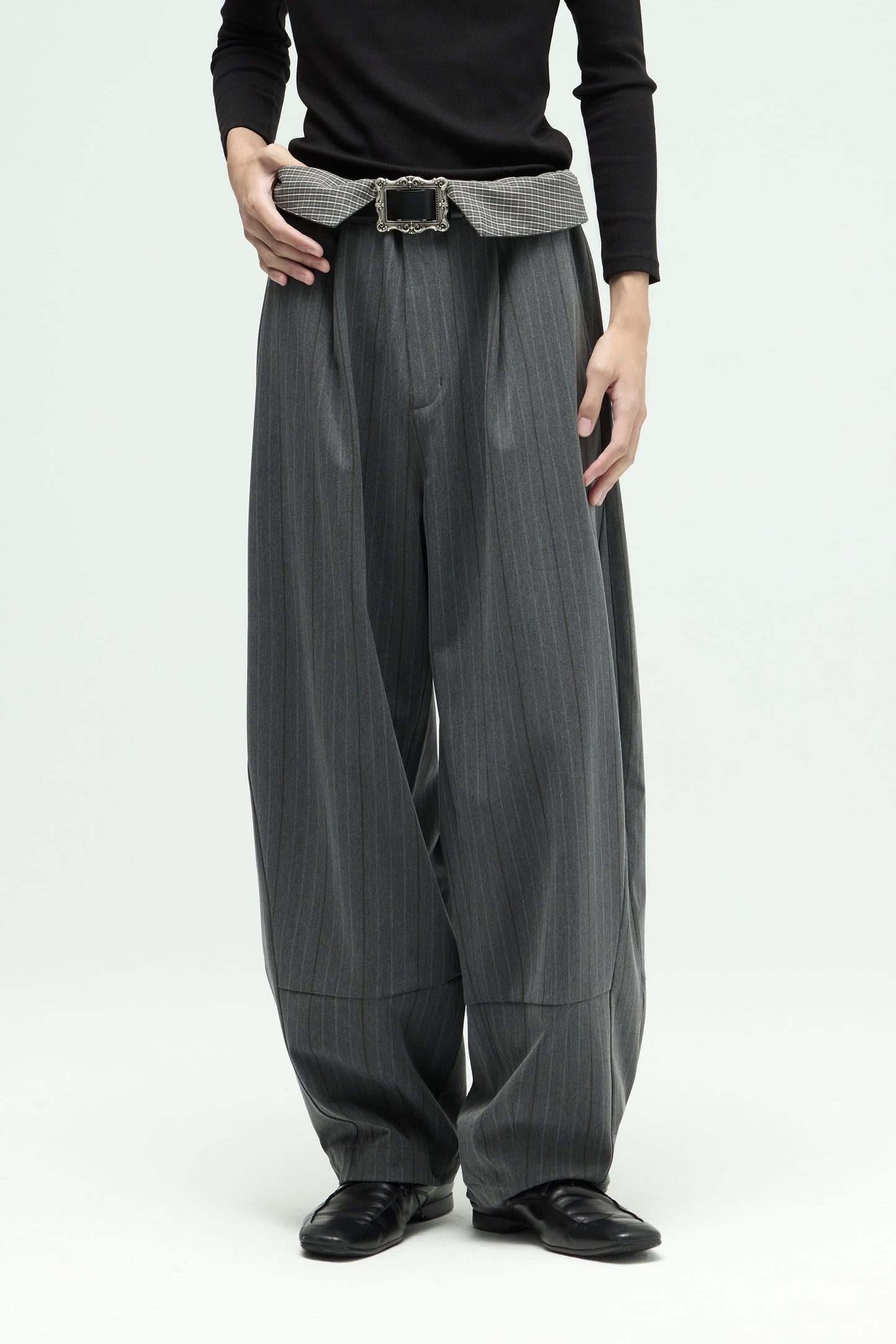 EQUALNEAR - Groundline Wide Pants - Gray