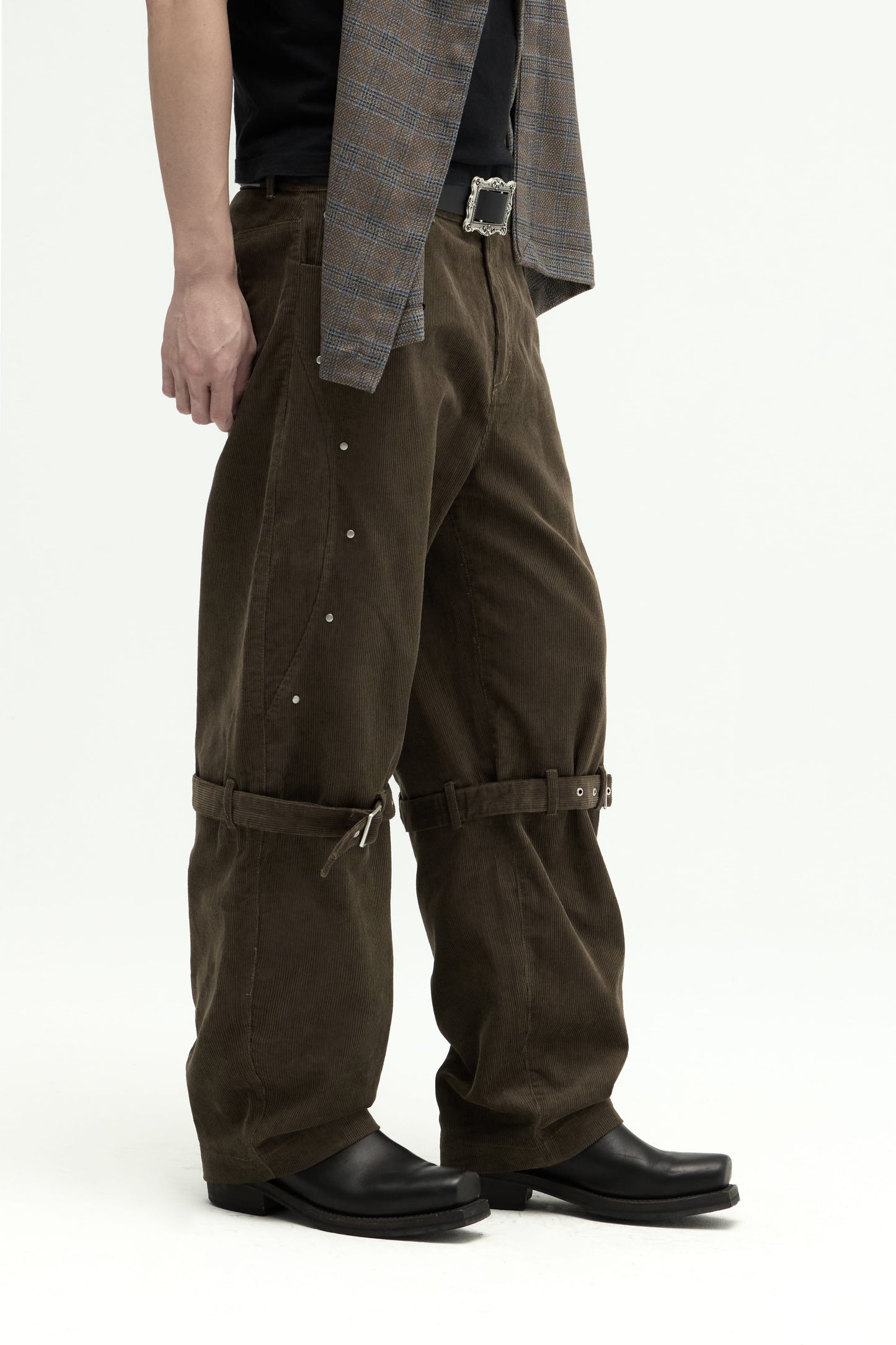 EQUALNEAR - Rover Cord Pants - Olive Green