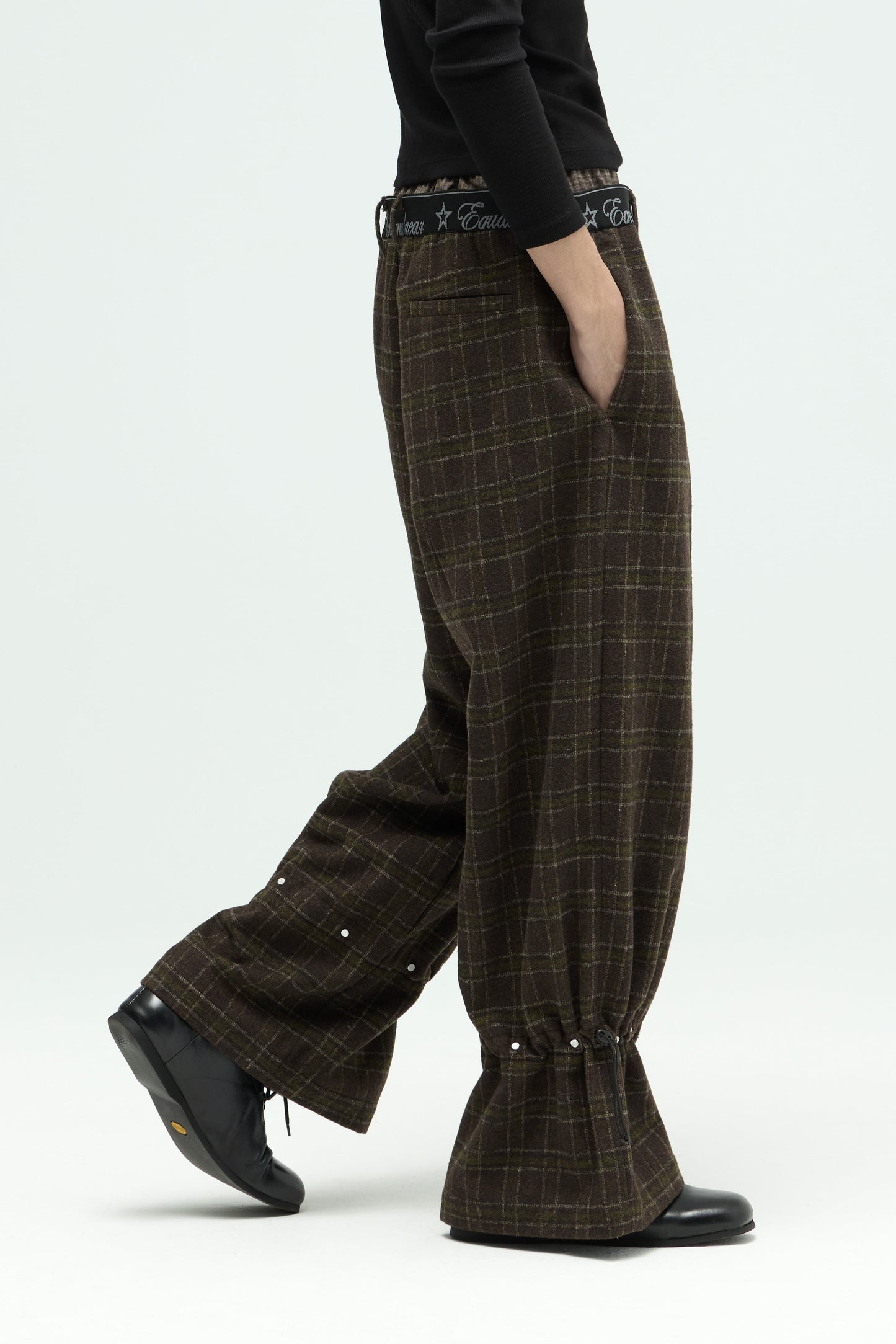 EQUALNEAR - Daydream Sweatpants - Brown