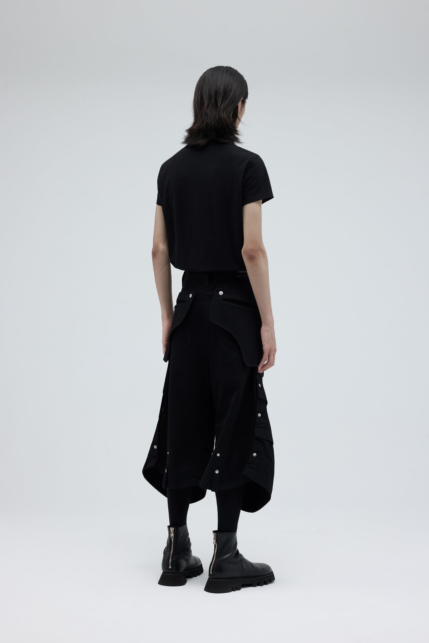 EQUALNEAR - Armor Jorts - Black