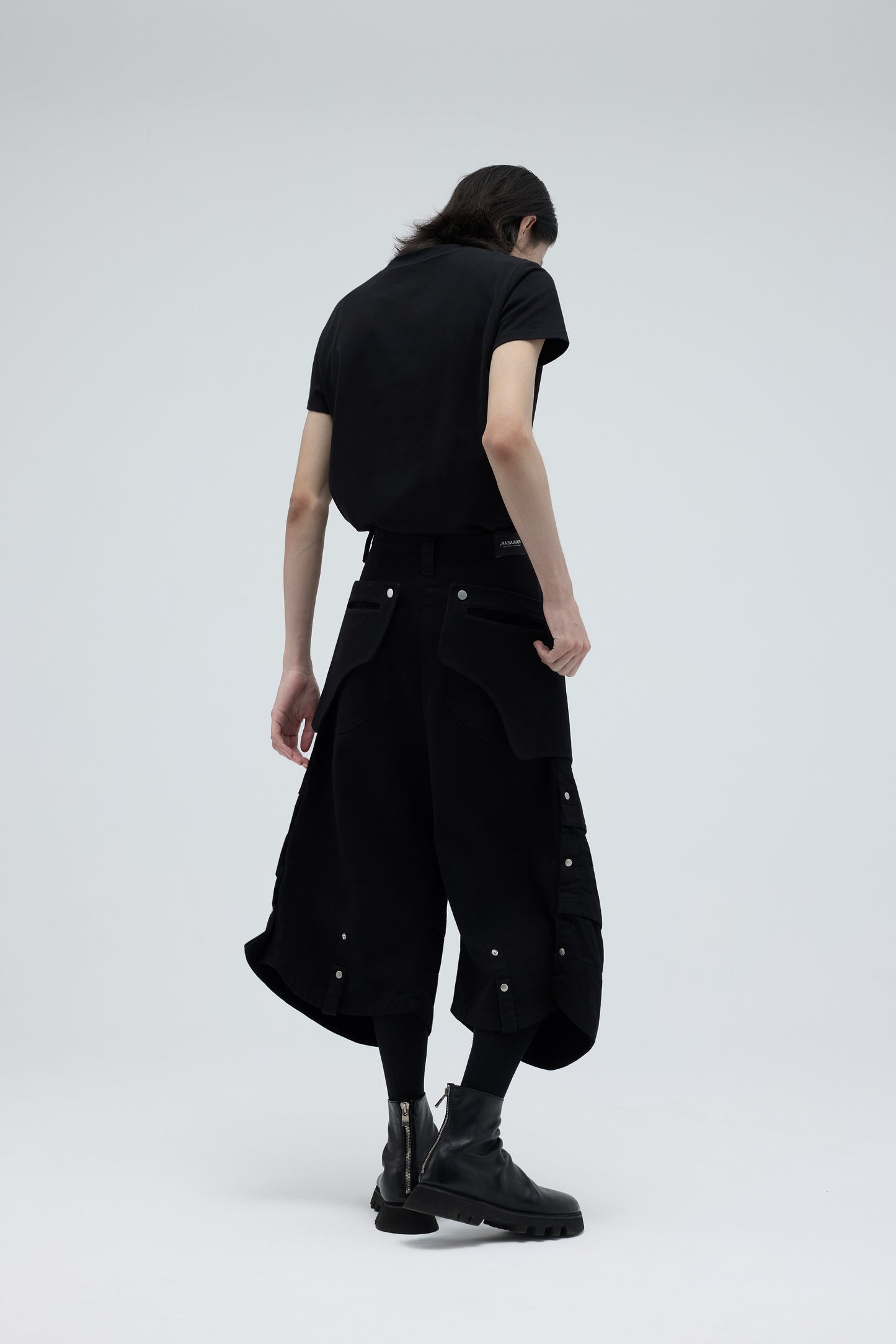 EQUALNEAR - Armor Jorts - Black
