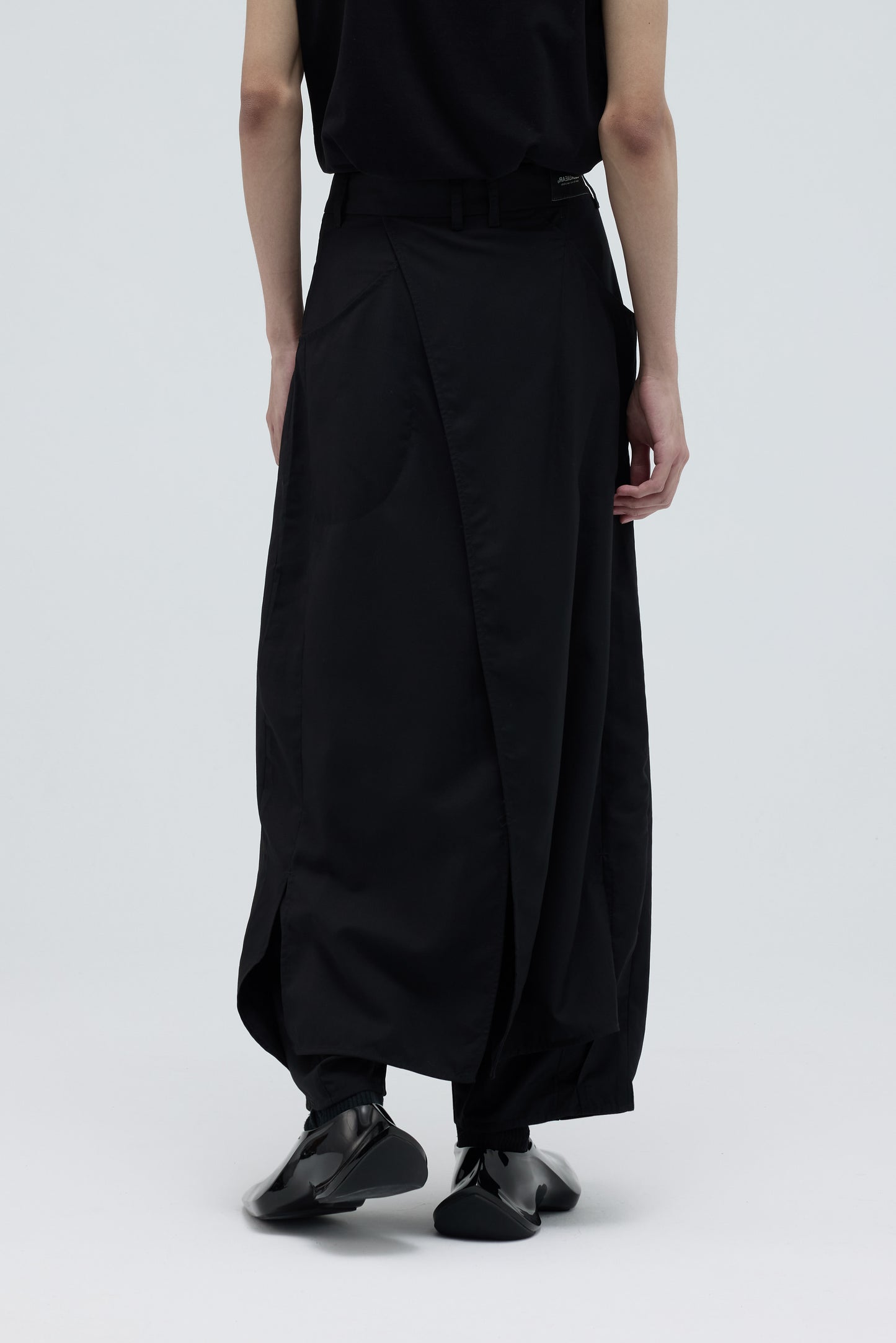 EQUALNEAR - Blade Pants - Black