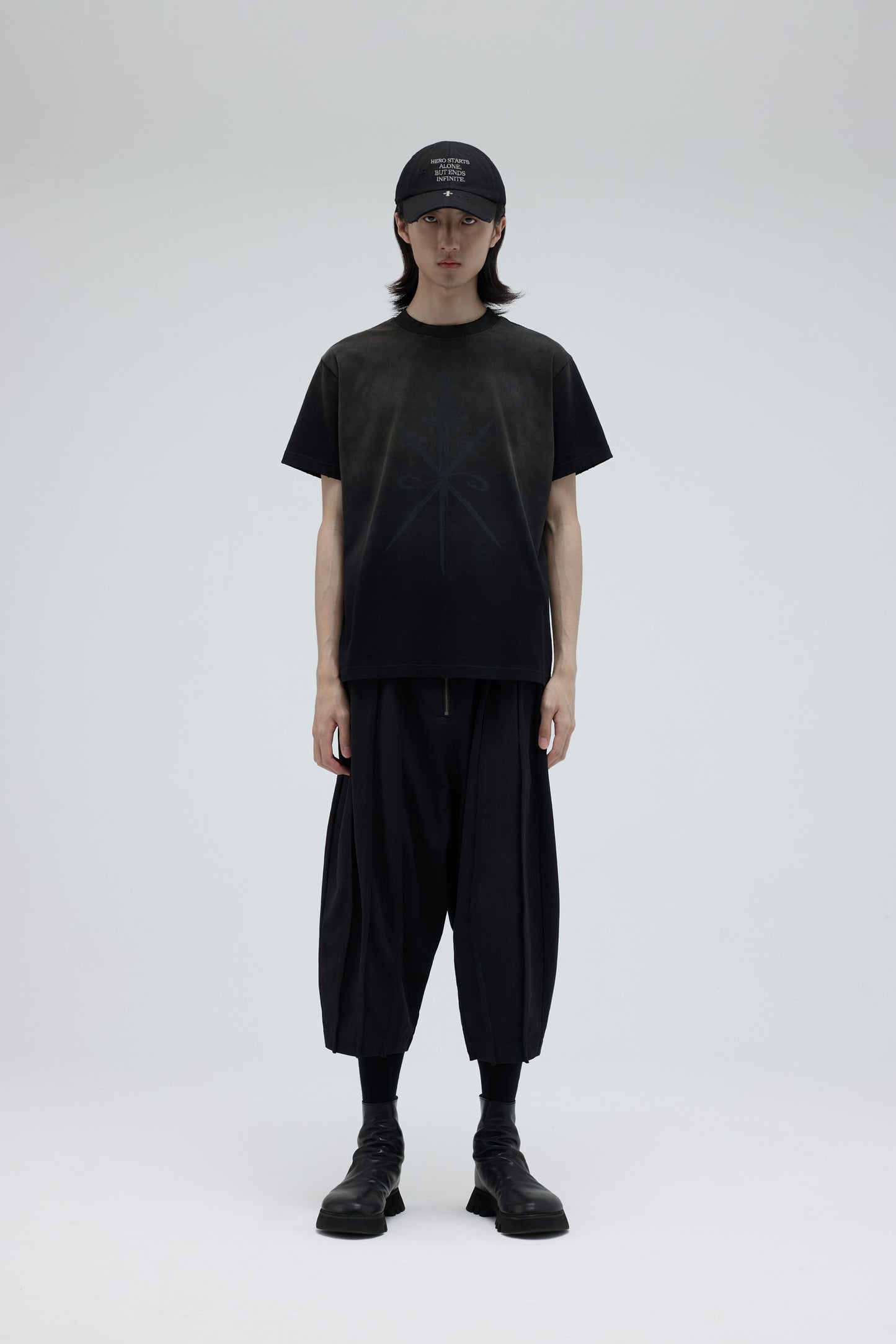 EQUALNEAR - Saber Tee (Classic Fit) - Black