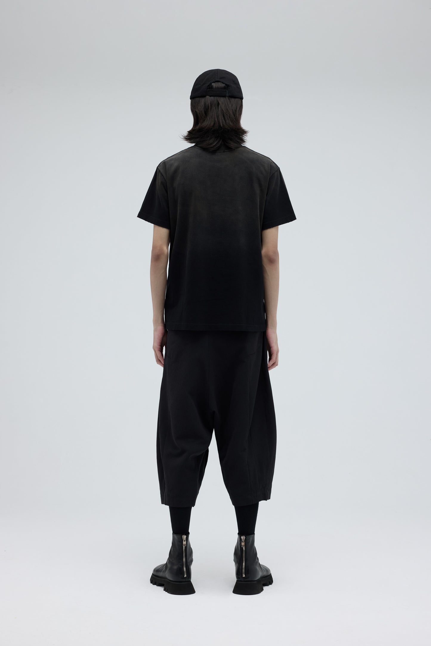 EQUALNEAR - Saber Tee (Classic Fit) - Black