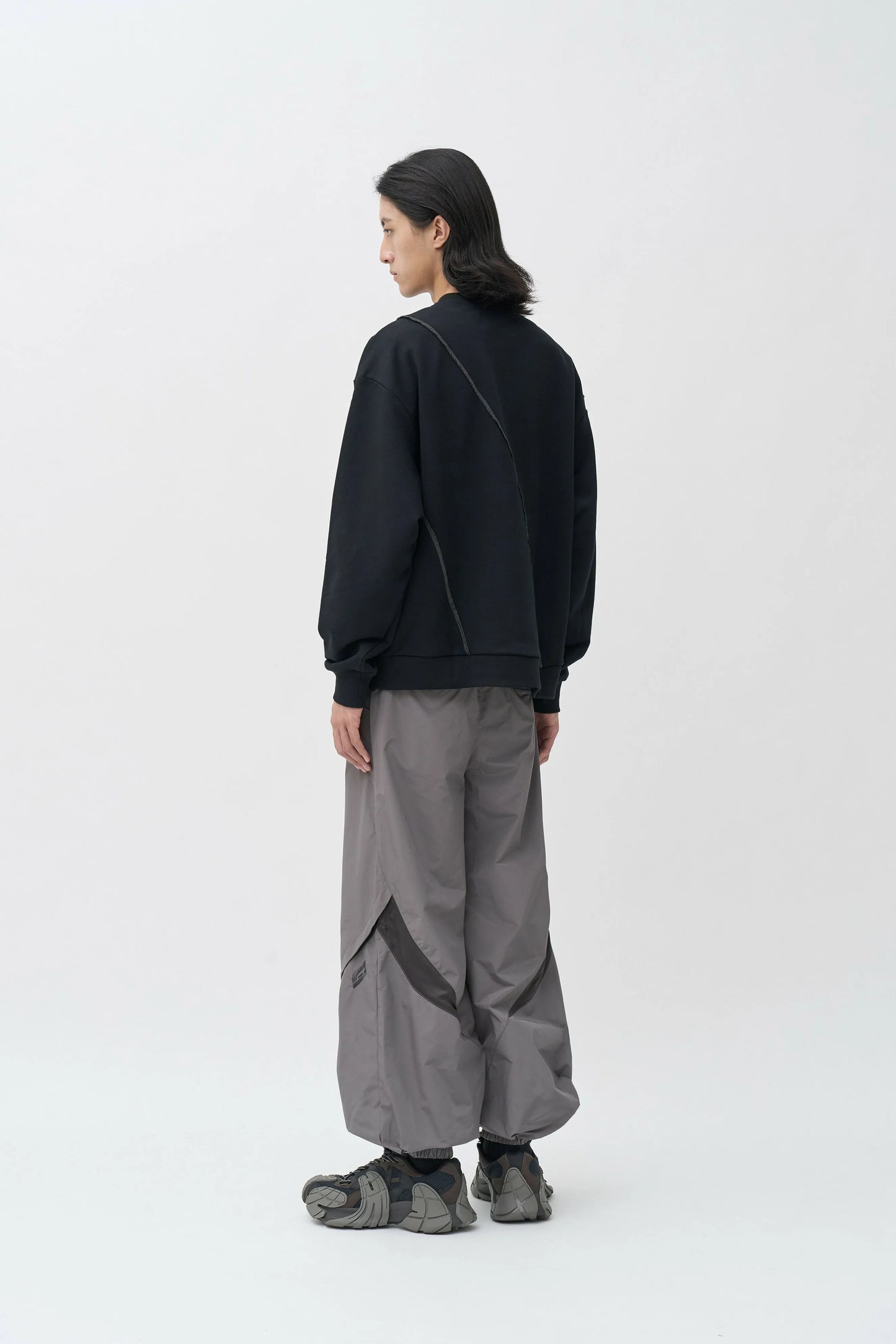 EQUALNEAR - Rift Logo Sweatshirt - Black
