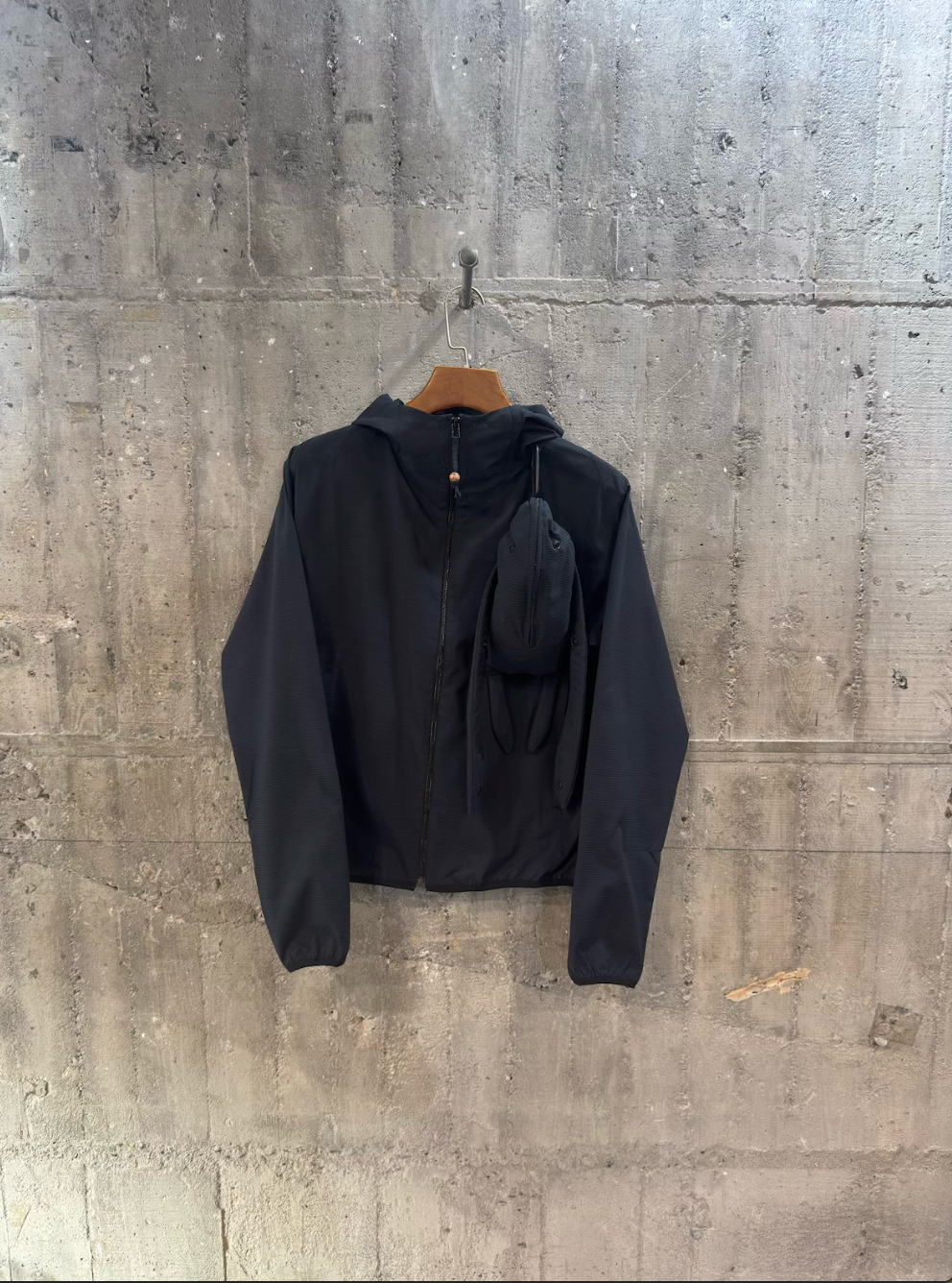 JIAN YE - BASIC UNIT 05 - BLACK