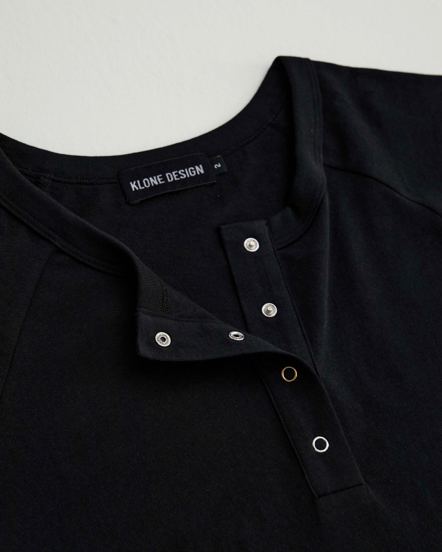KLONE DESIGN - Henley Shirt – Black
