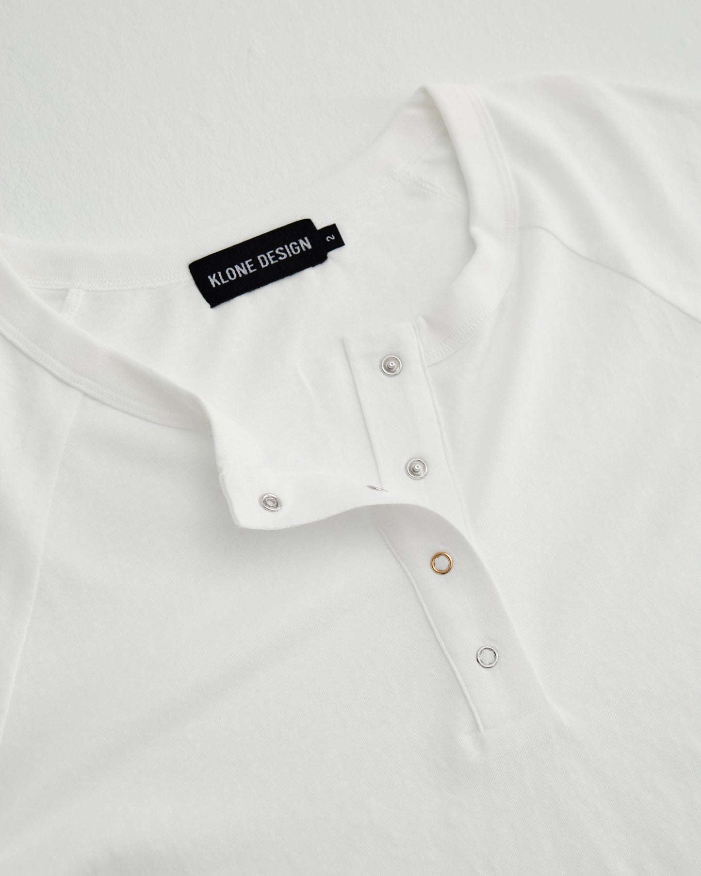 KLONE DESIGN - Henley Shirt – White