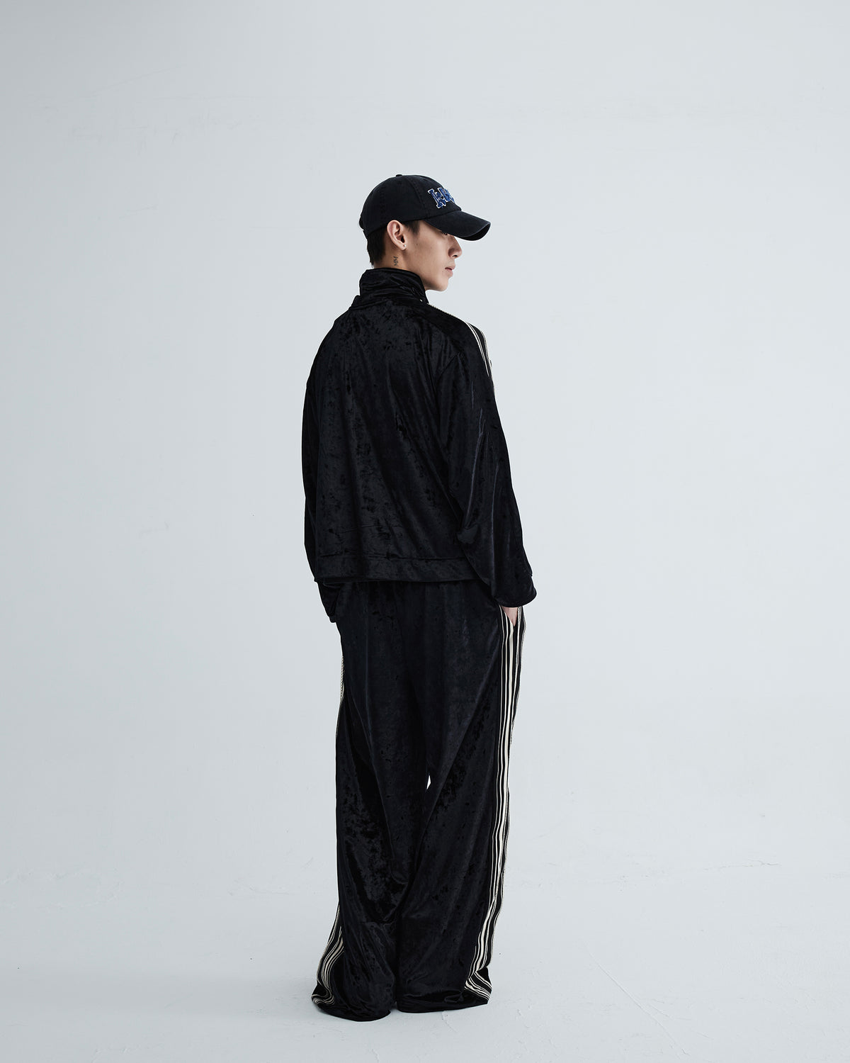 KLONE DESIGN - VELVET CROPPED ZIP JACKET - (MENS&WOMENS)