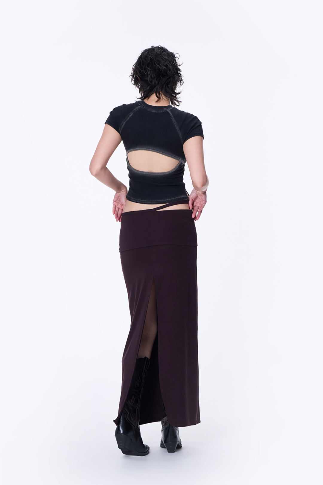 SILVER NINE - Washed Open-Back logo Top - Black