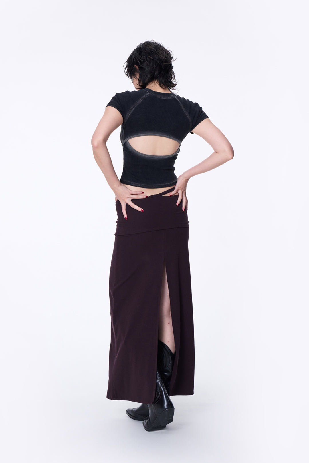SILVER NINE - Washed Open-Back logo Top - Black