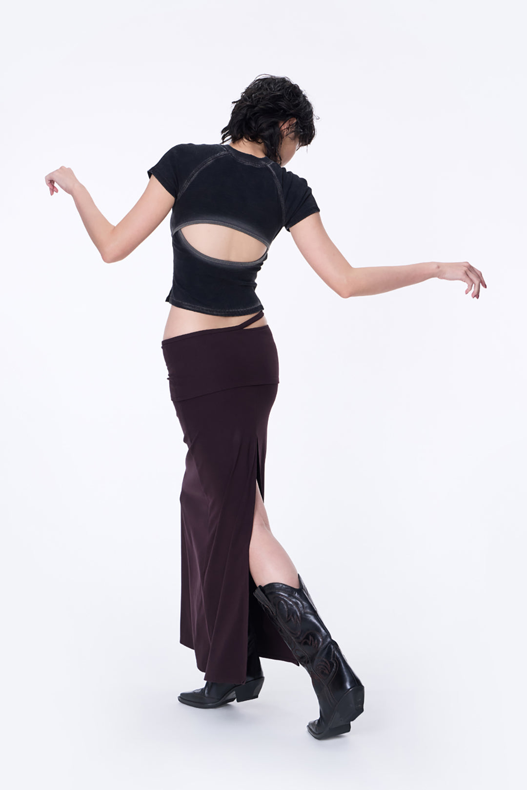 SILVER NINE - Washed Open-Back logo Top - Black
