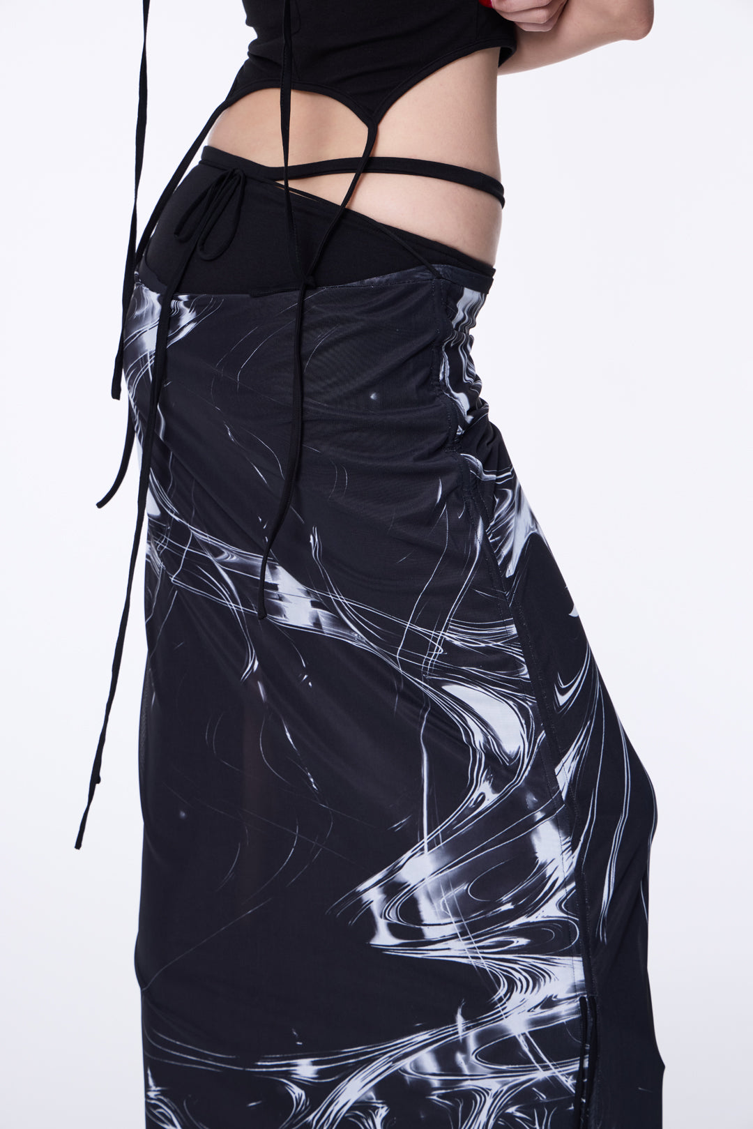 SILVER NINE - Opto-Tunnel Print Skirt