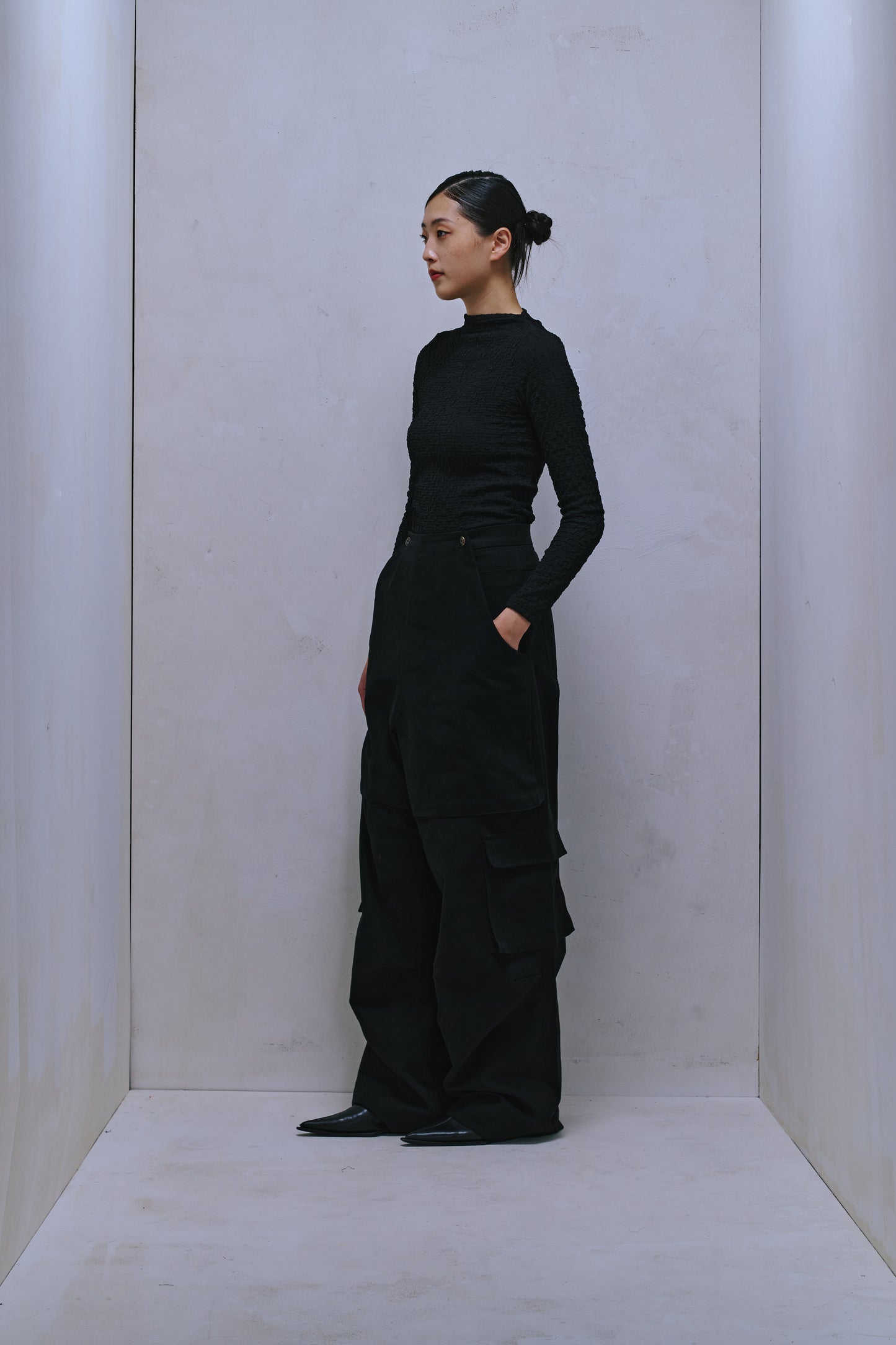 ENCLAVE - TWILL WIDE-LEG “ROO-BAG” CARGO PANTS - Black