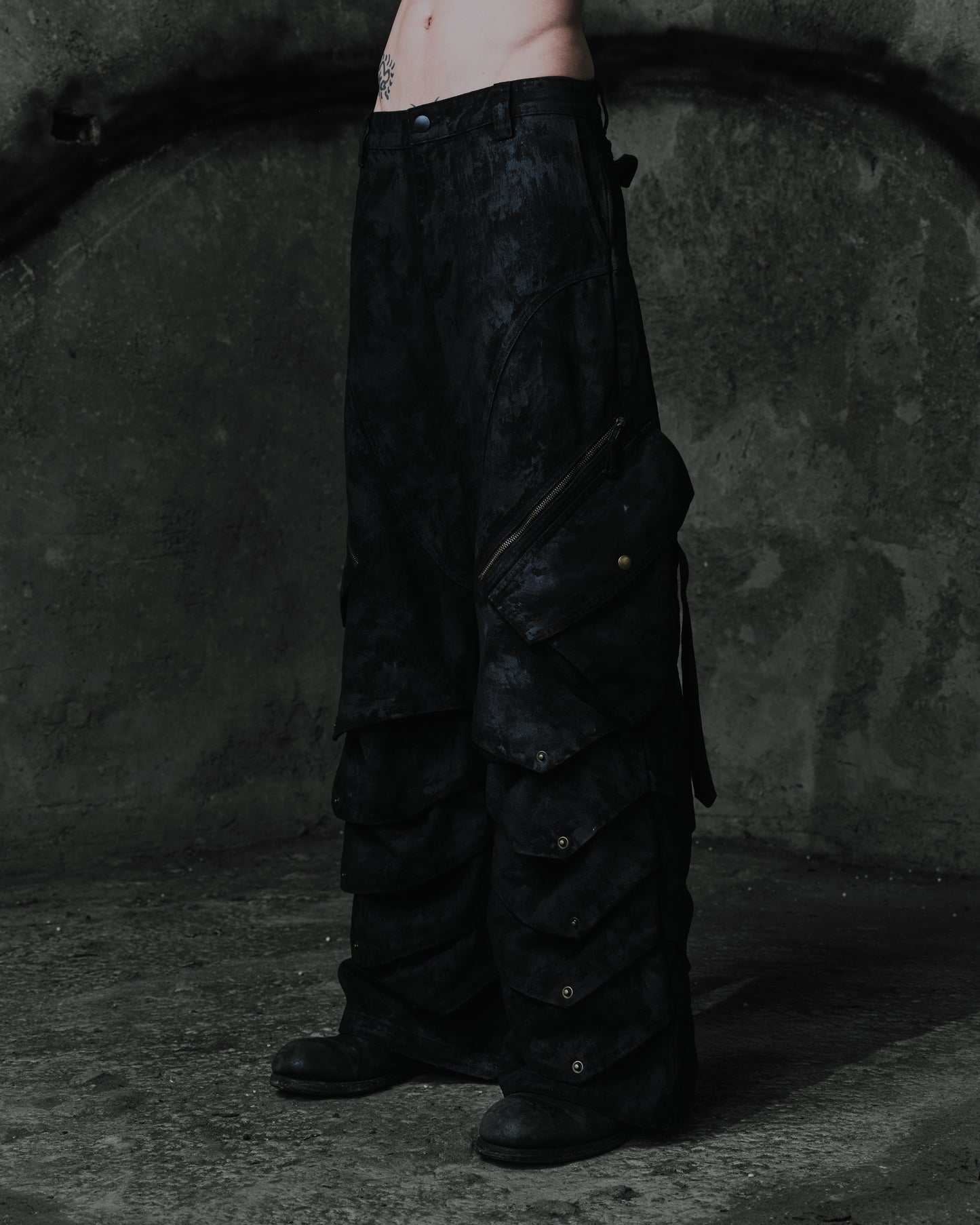 renkè - Coated Cargo Armour Trousers