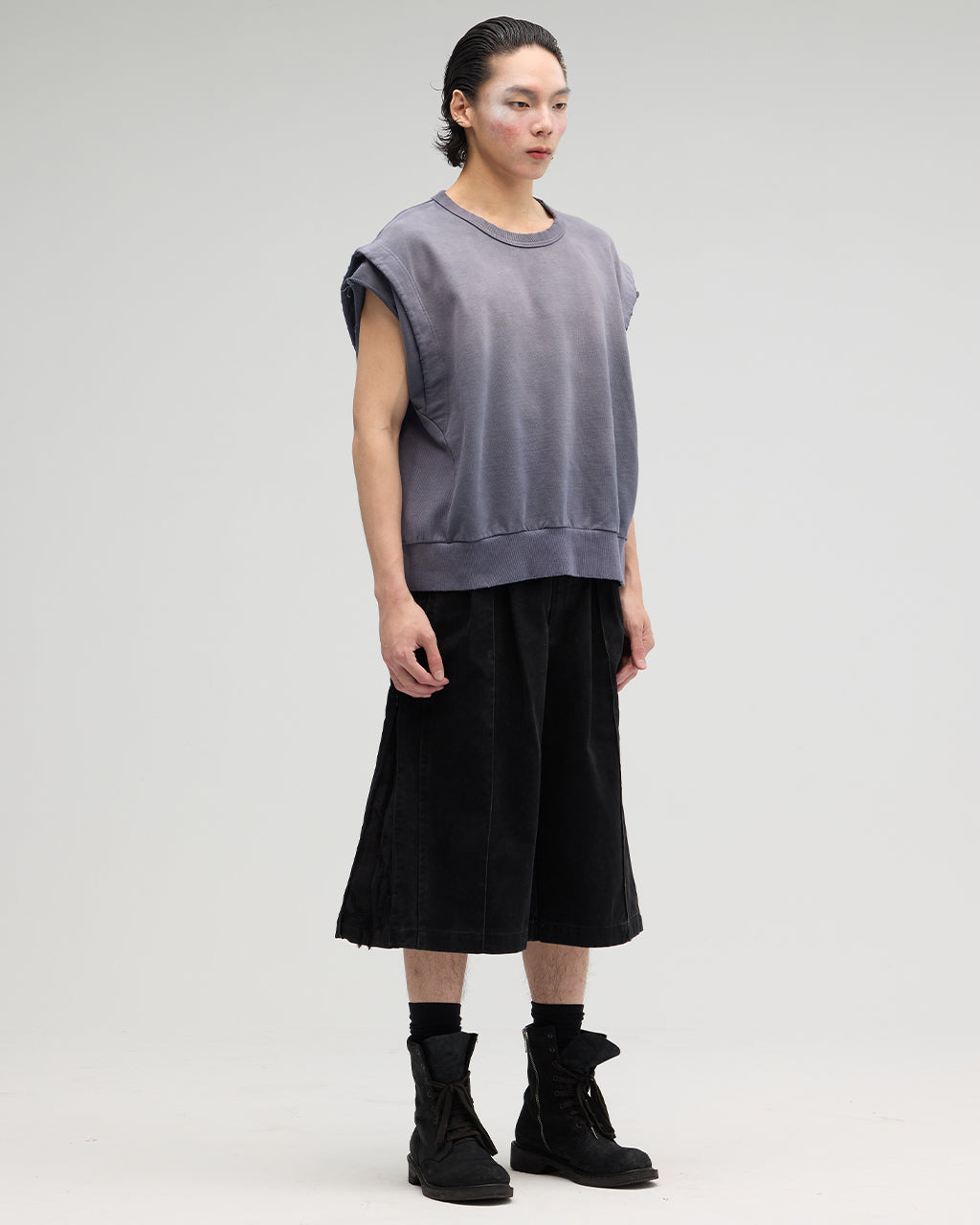 VACANT - Washed No-Sleeve Sweatshirt - Navy