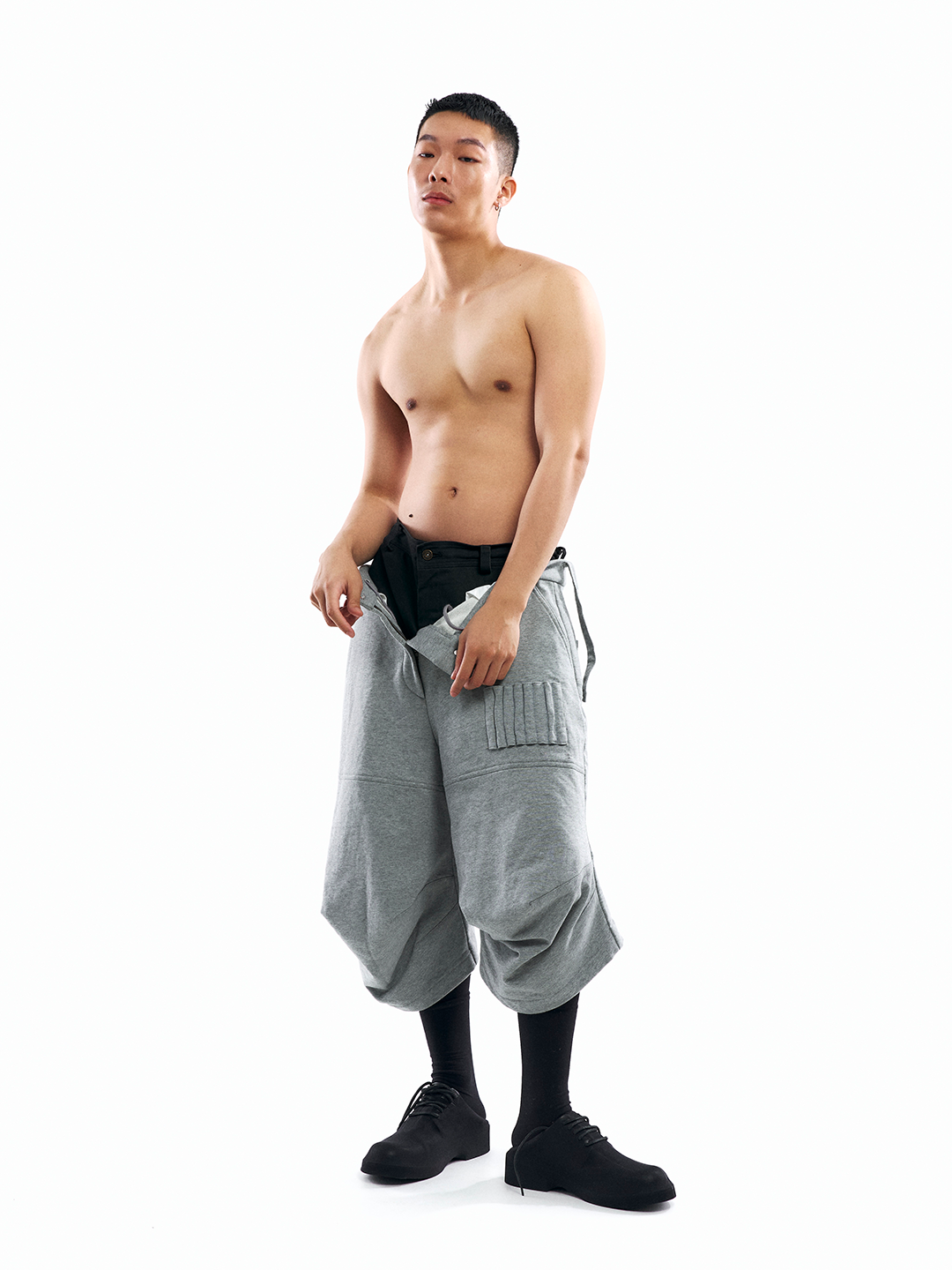 ENCLAVE - 3D CUTTING “CALLA” SWEAT SHORTS - Grey