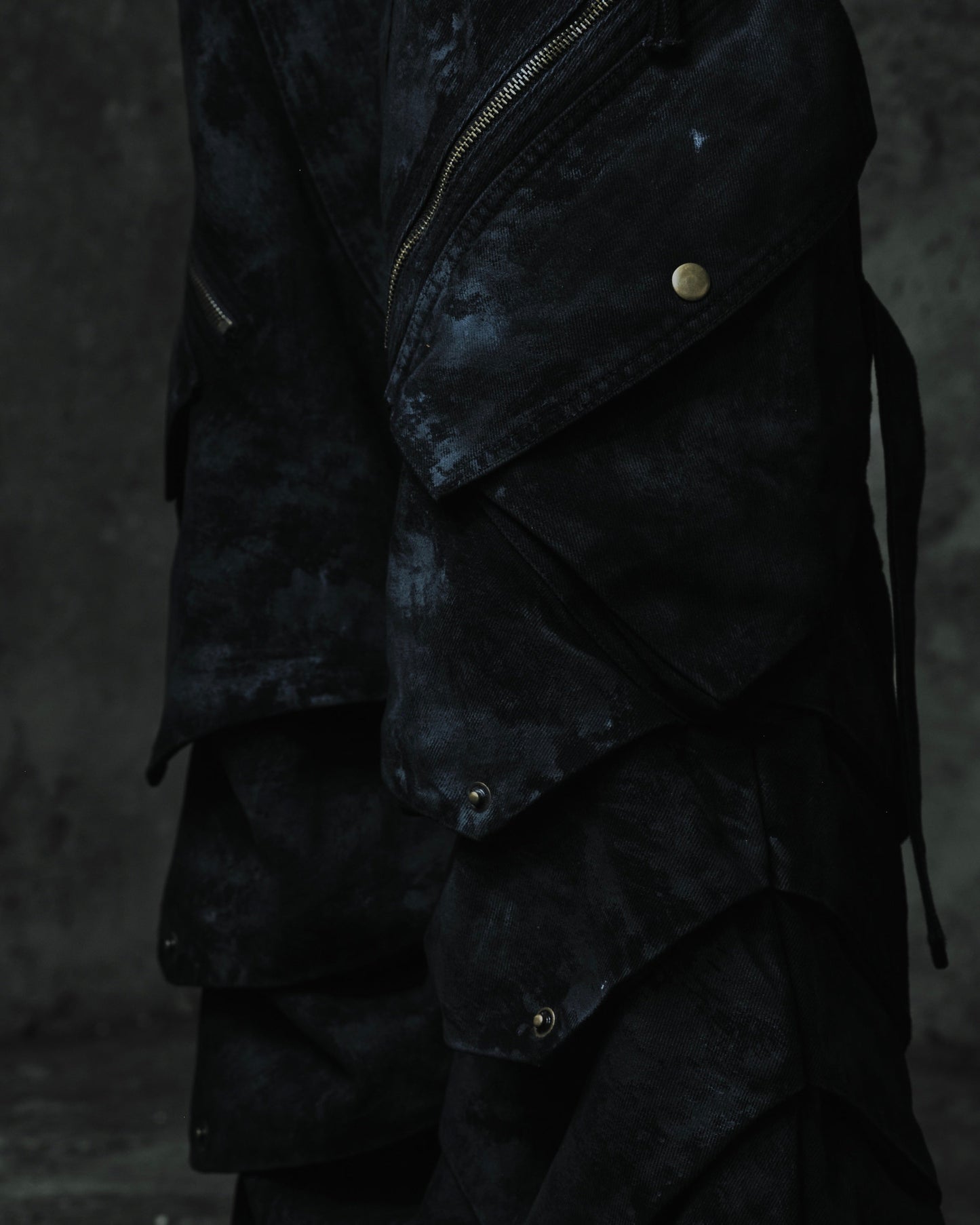 renkè - Coated Cargo Armour Trousers