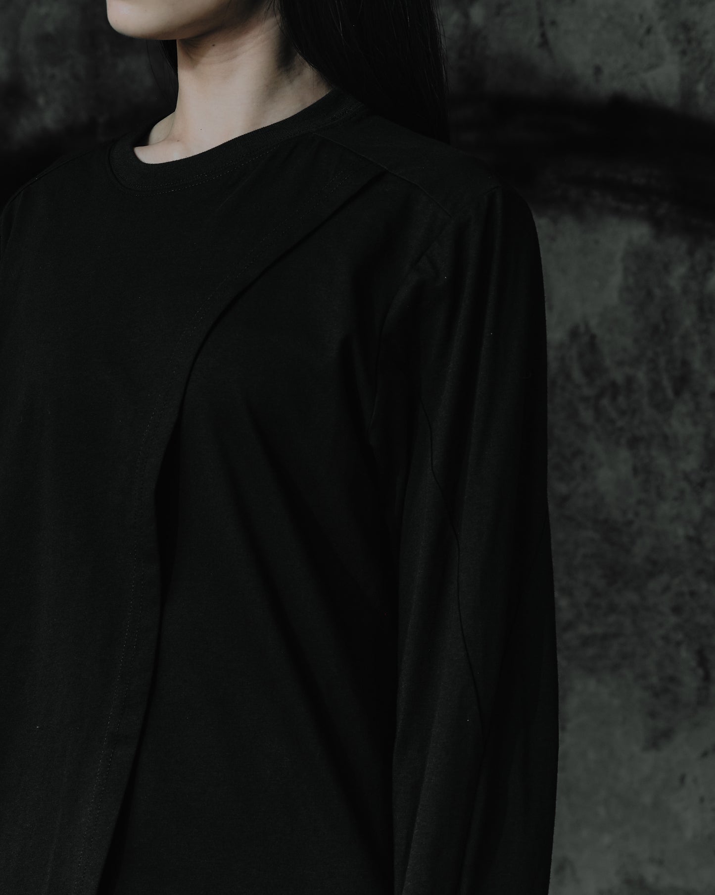 renkè - Long-Sleeve Top with Cape Panel