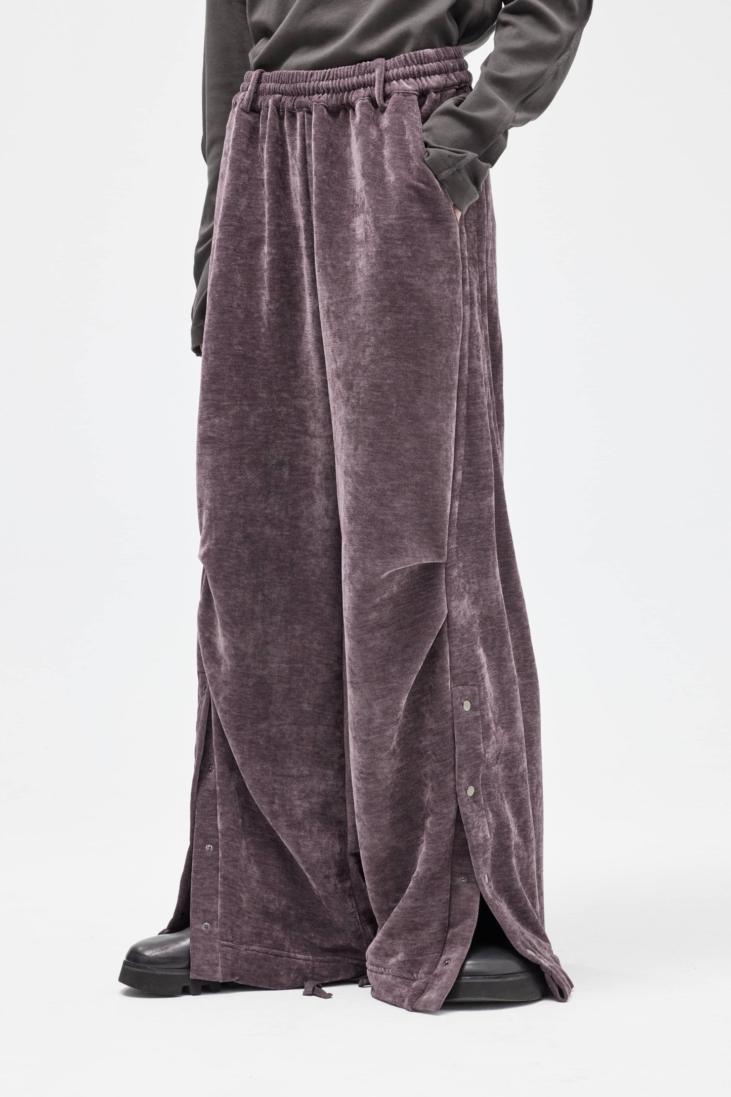 EQUALNEAR - Blanket Sweatpants - Brown