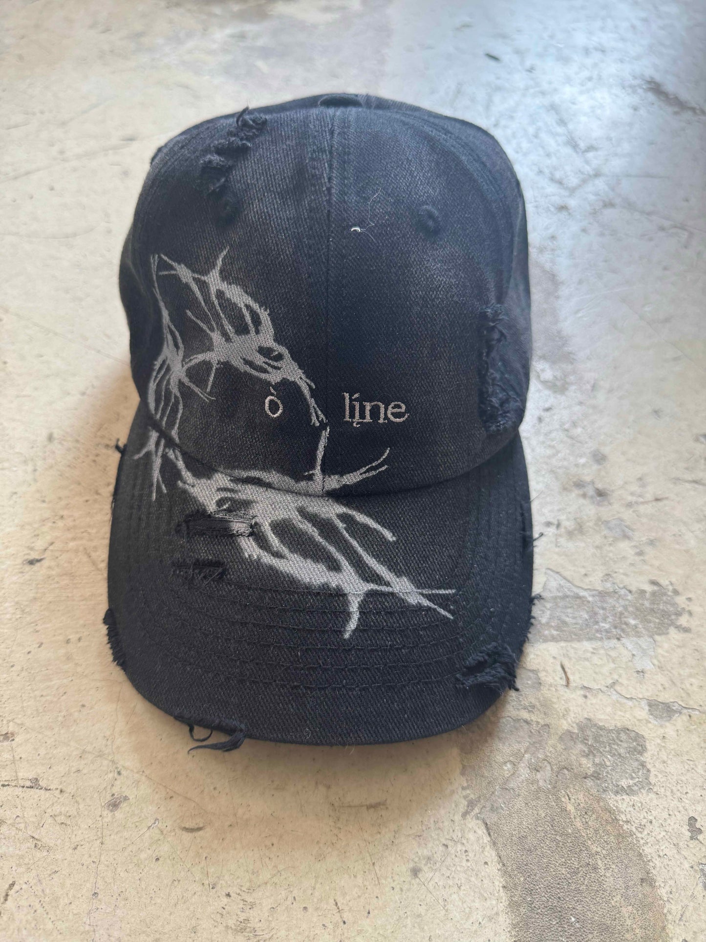 Ò line - Bloodied Cap - Washed Black