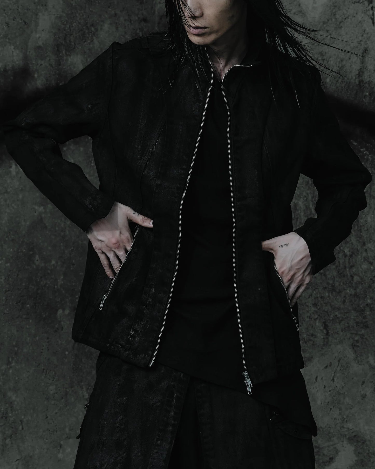 renkè - Arc-Zip Coated Denim Jacket