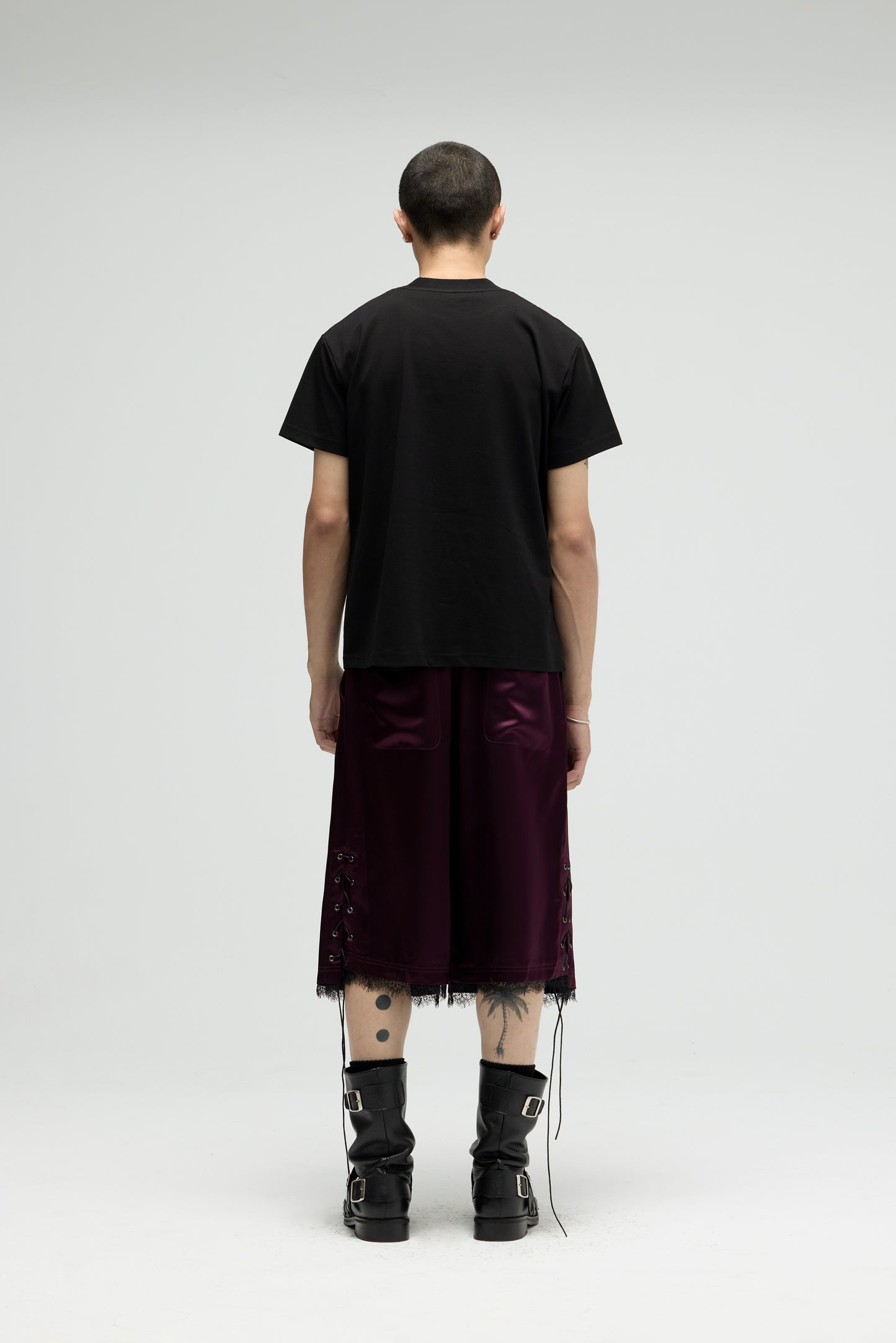 EQUALNEAR - Sisyphus Tee - Black