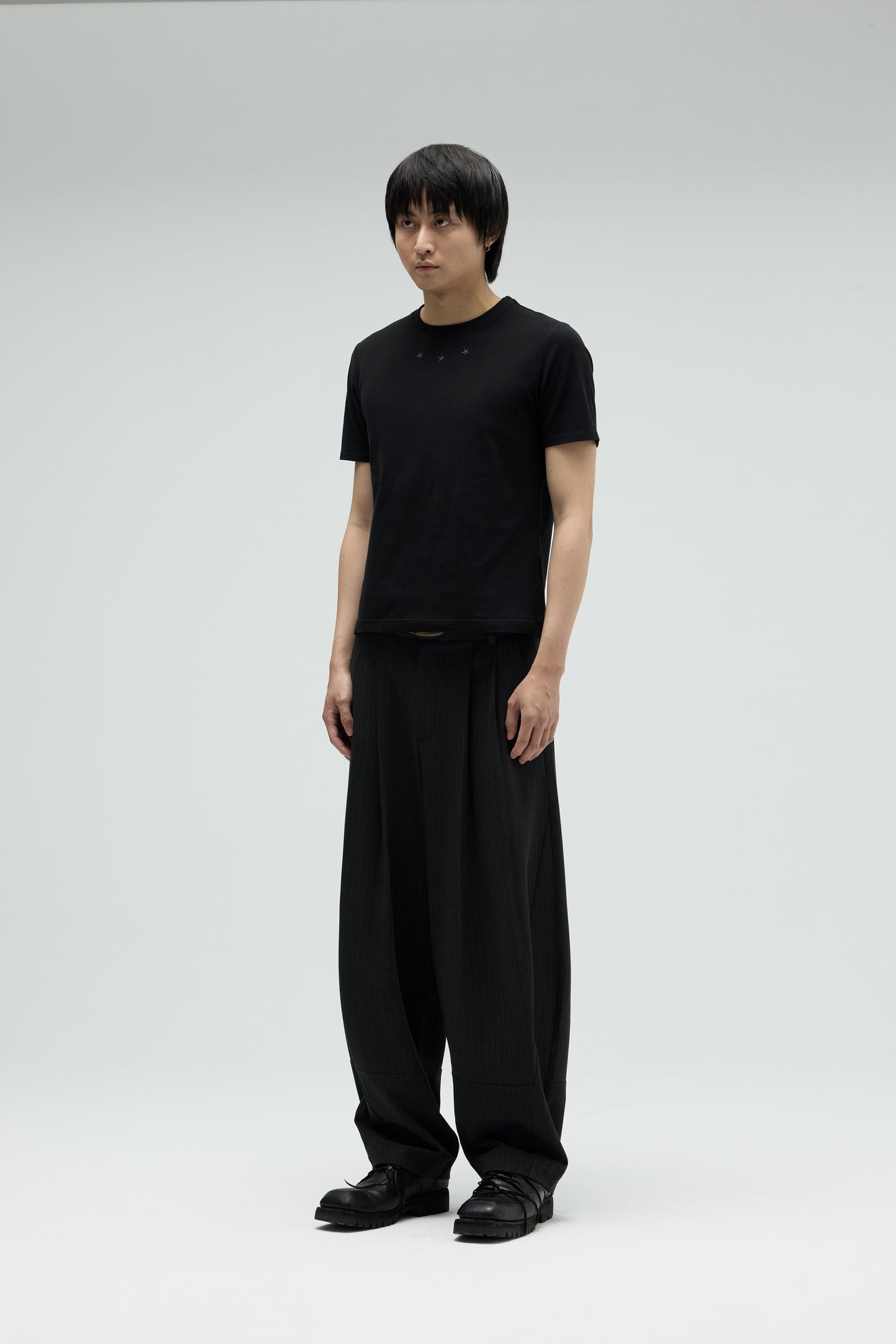 EQUALNEAR - Stars Tee - Black