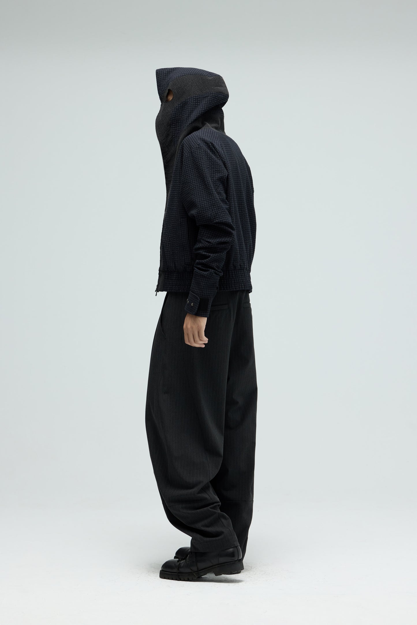 EQUALNEAR - Boxer Hoodie - Black